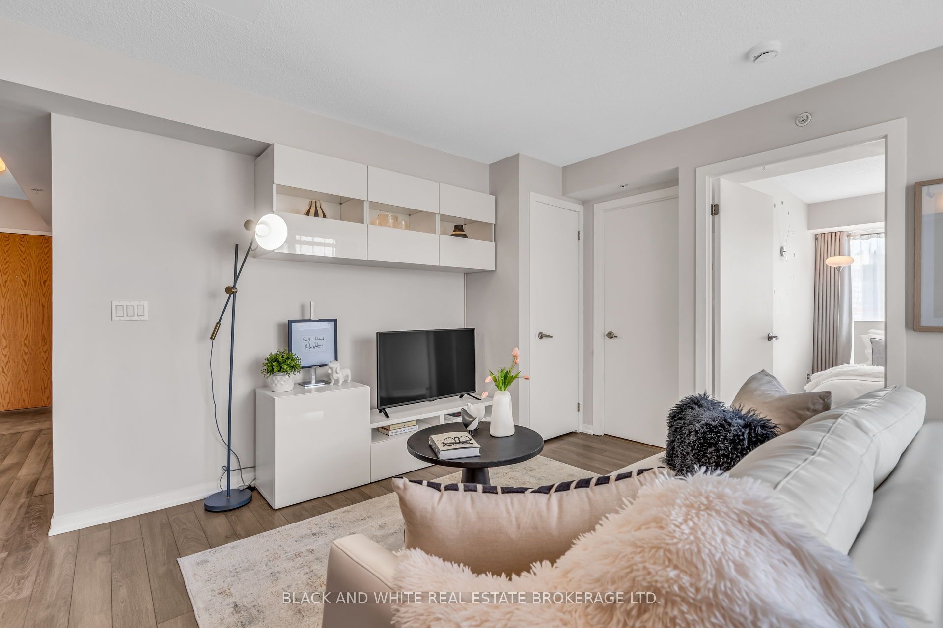 20 Joe Shuster Way 403