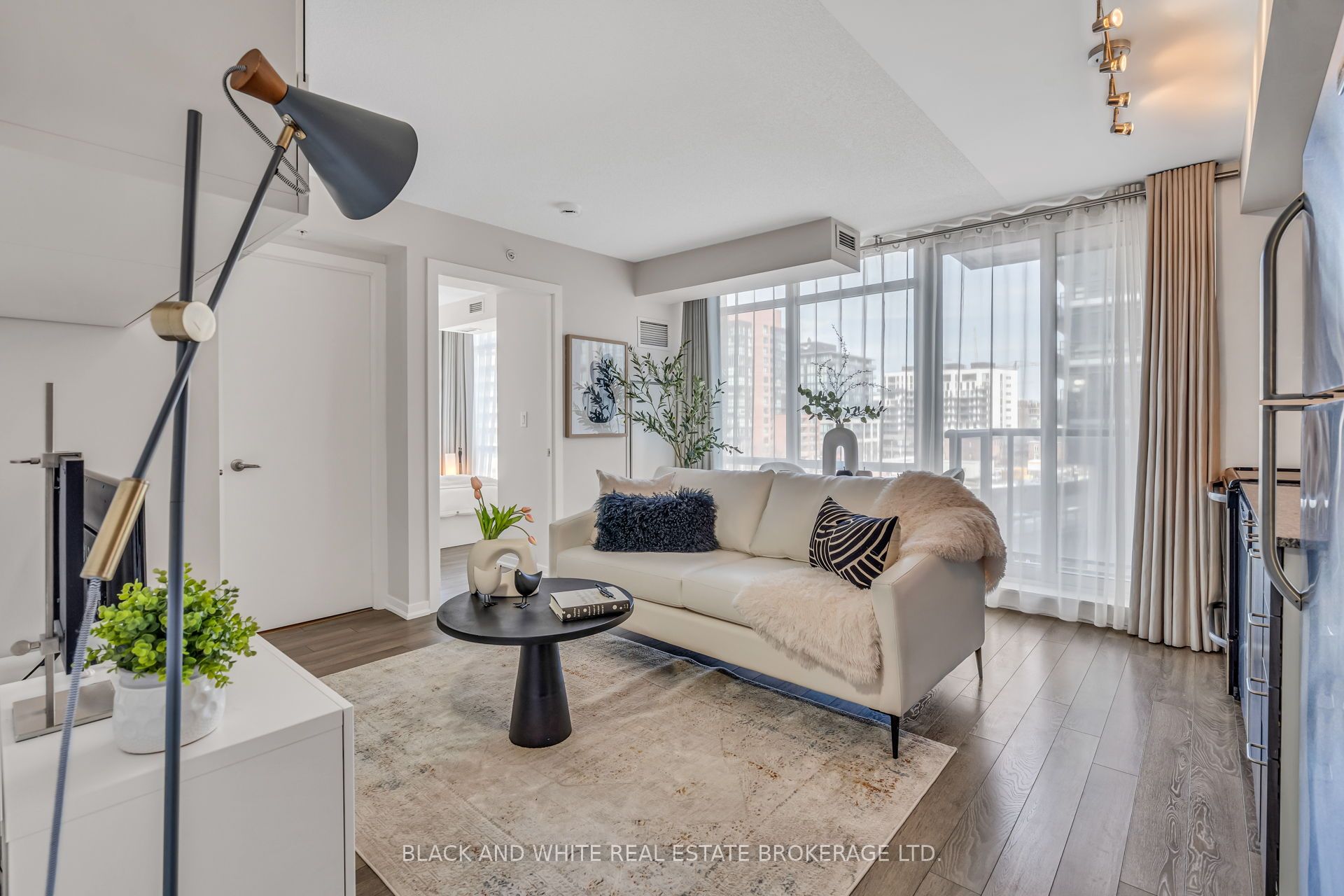 20 Joe Shuster Way 403