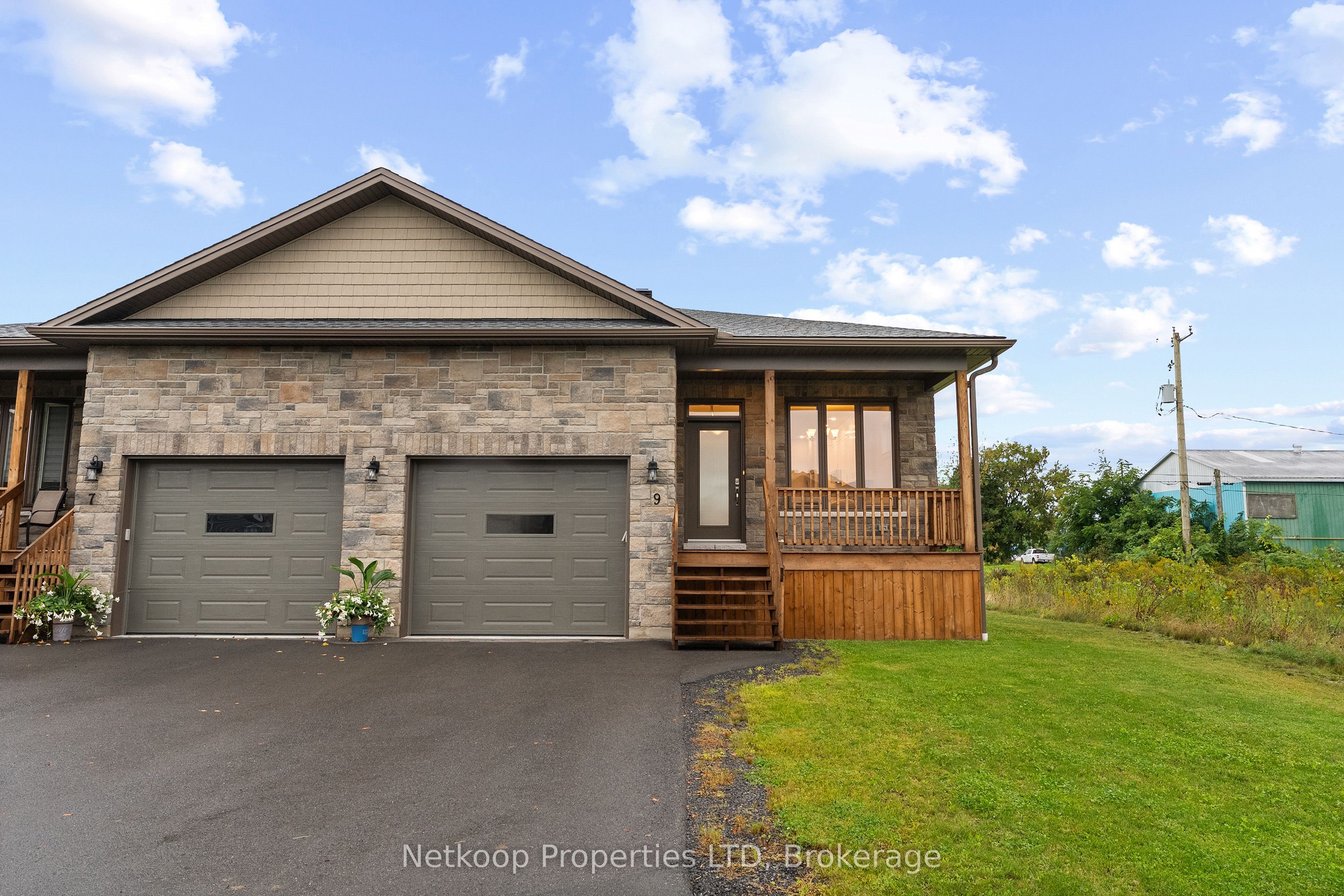 9 Billings Avenue W