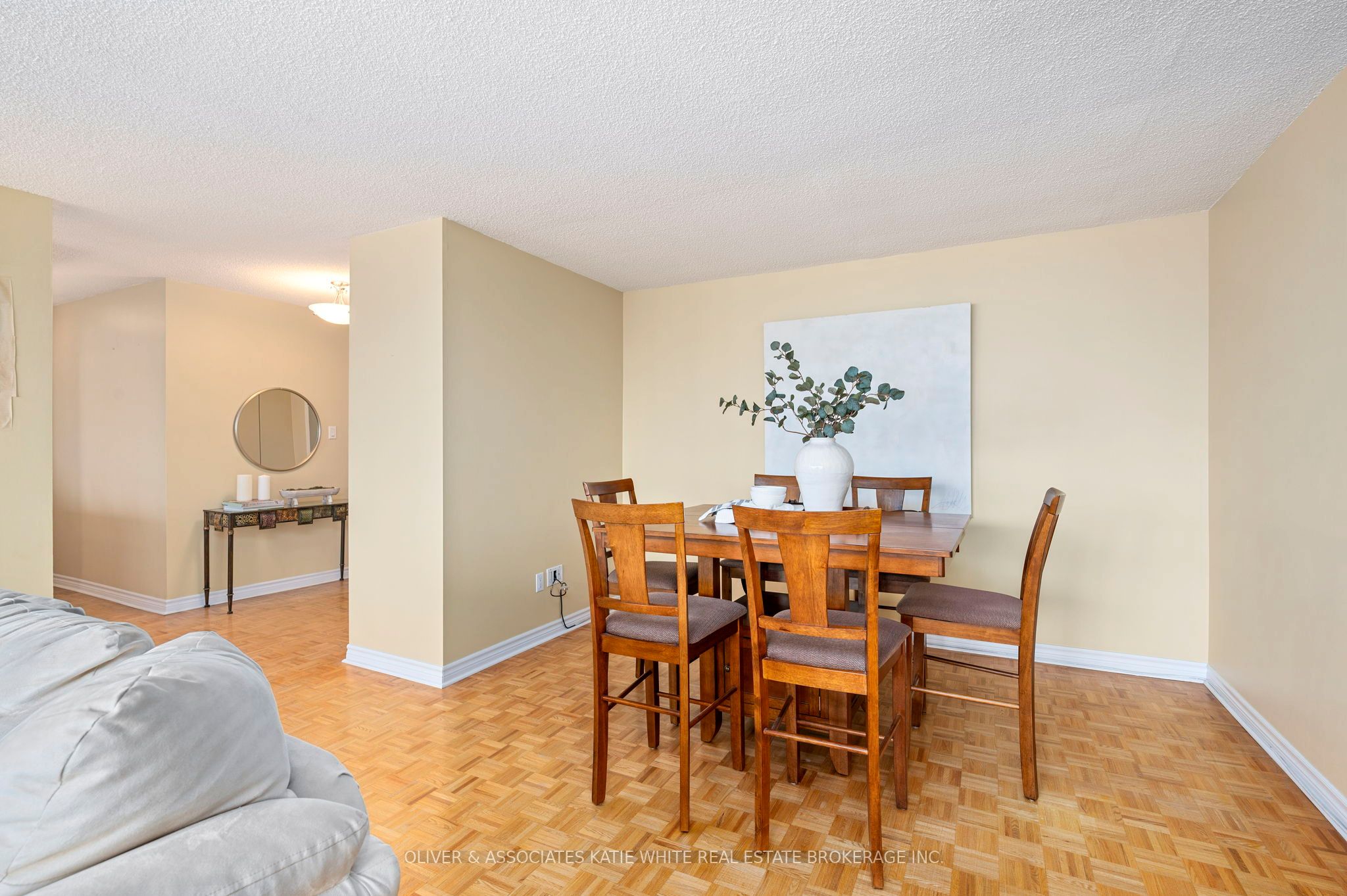 380 King Street 1507