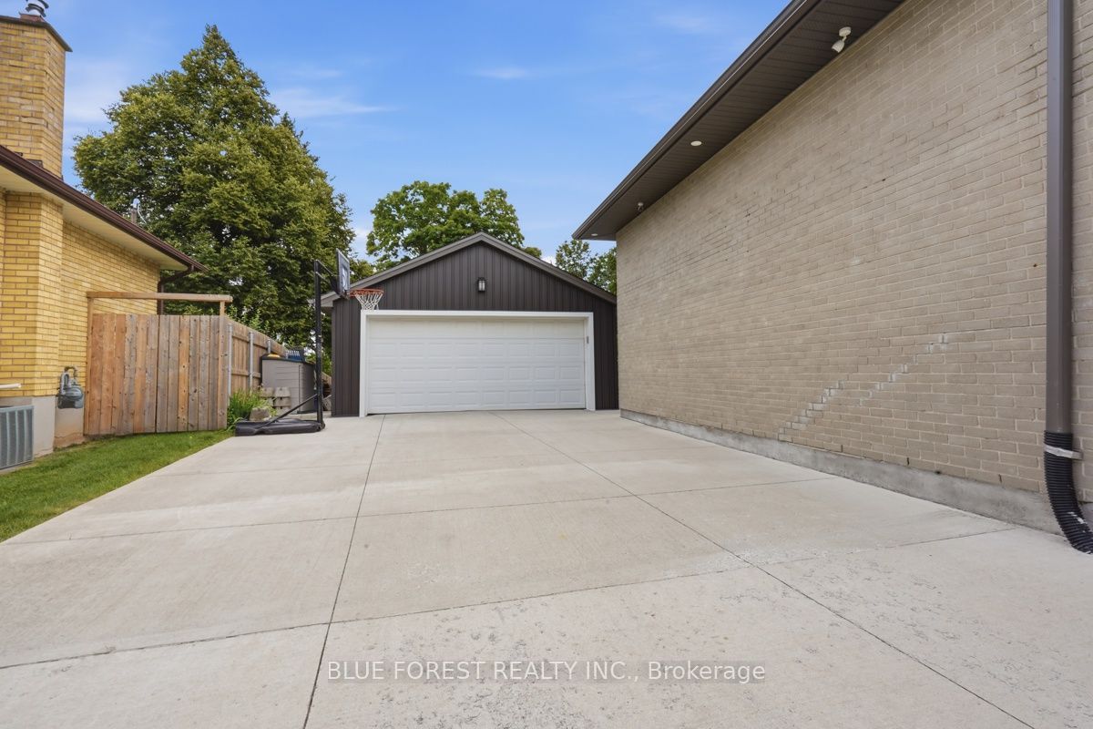 21 Agincourt Place