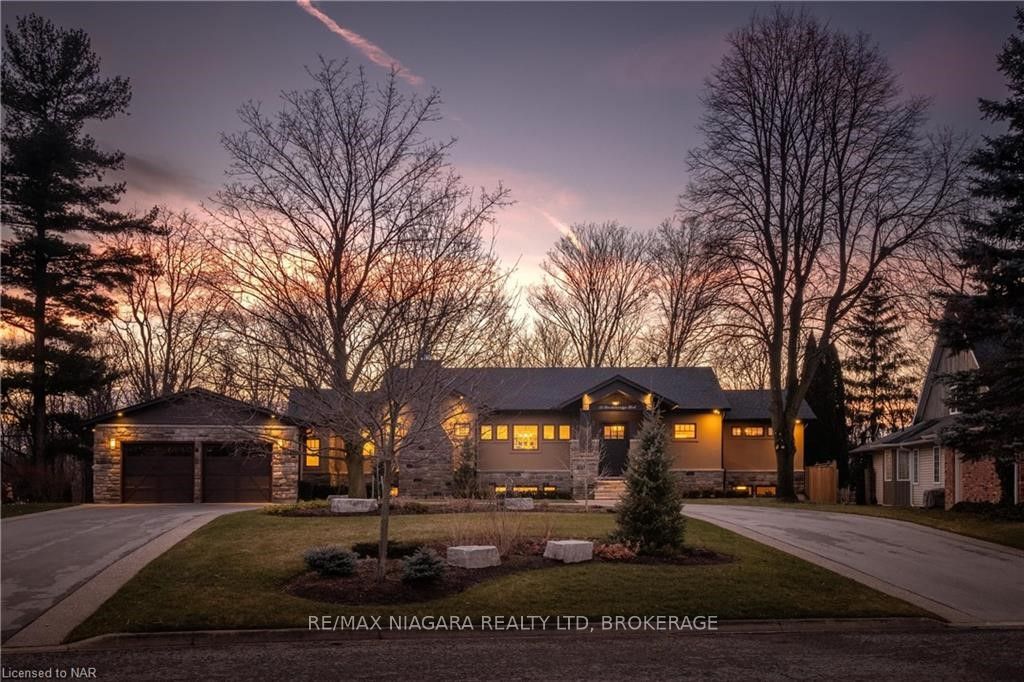 32 Breckenridge Boulevard
