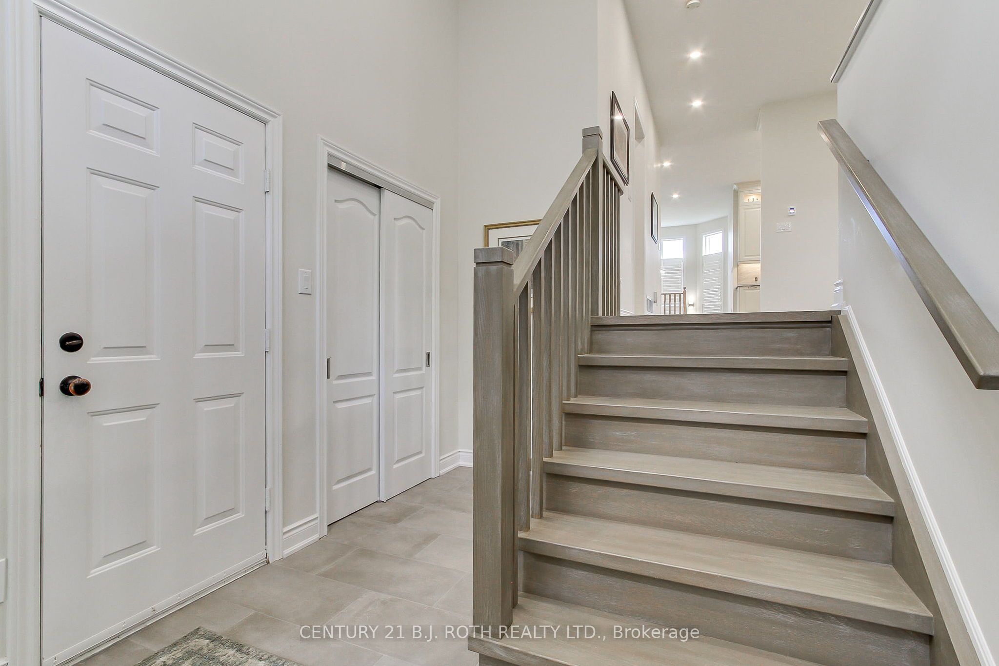 28 Poplar Drive