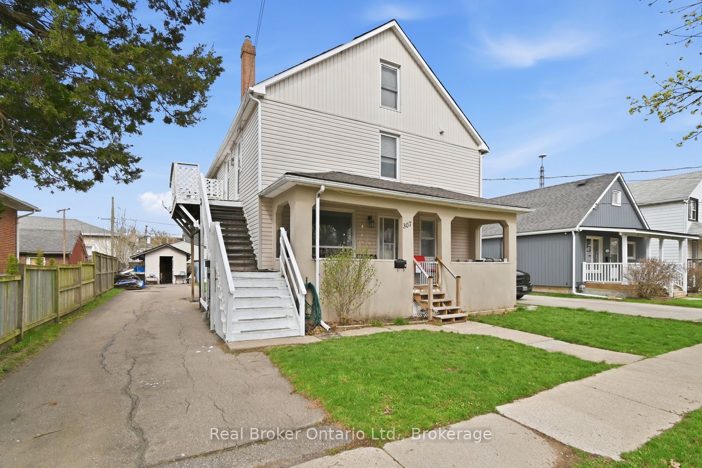 307 Wallace Avenue S
