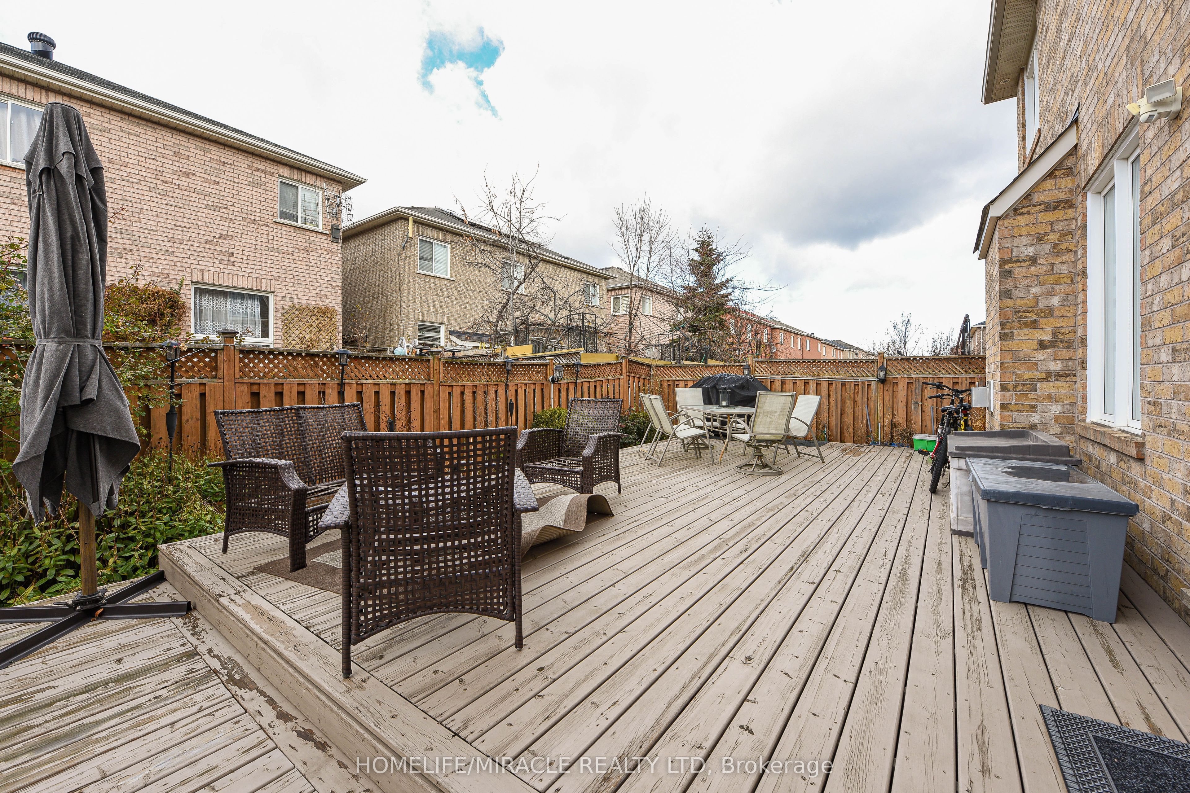 6 Mendoza Drive