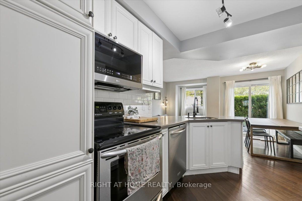 2960 Headon Forest Drive 22