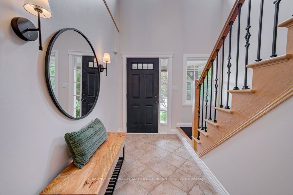 424 Sauve Crescent