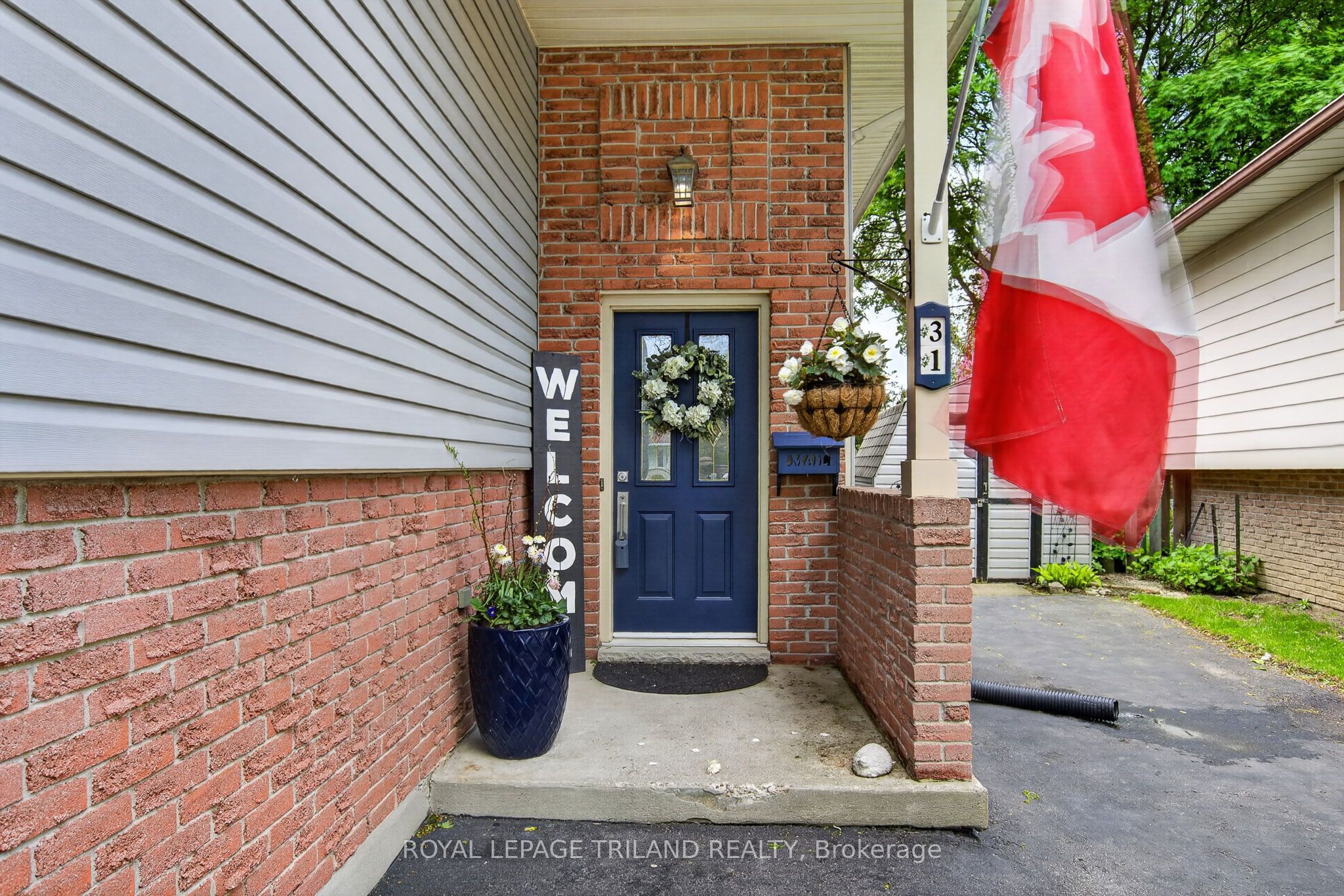 31 Beechbank Crescent