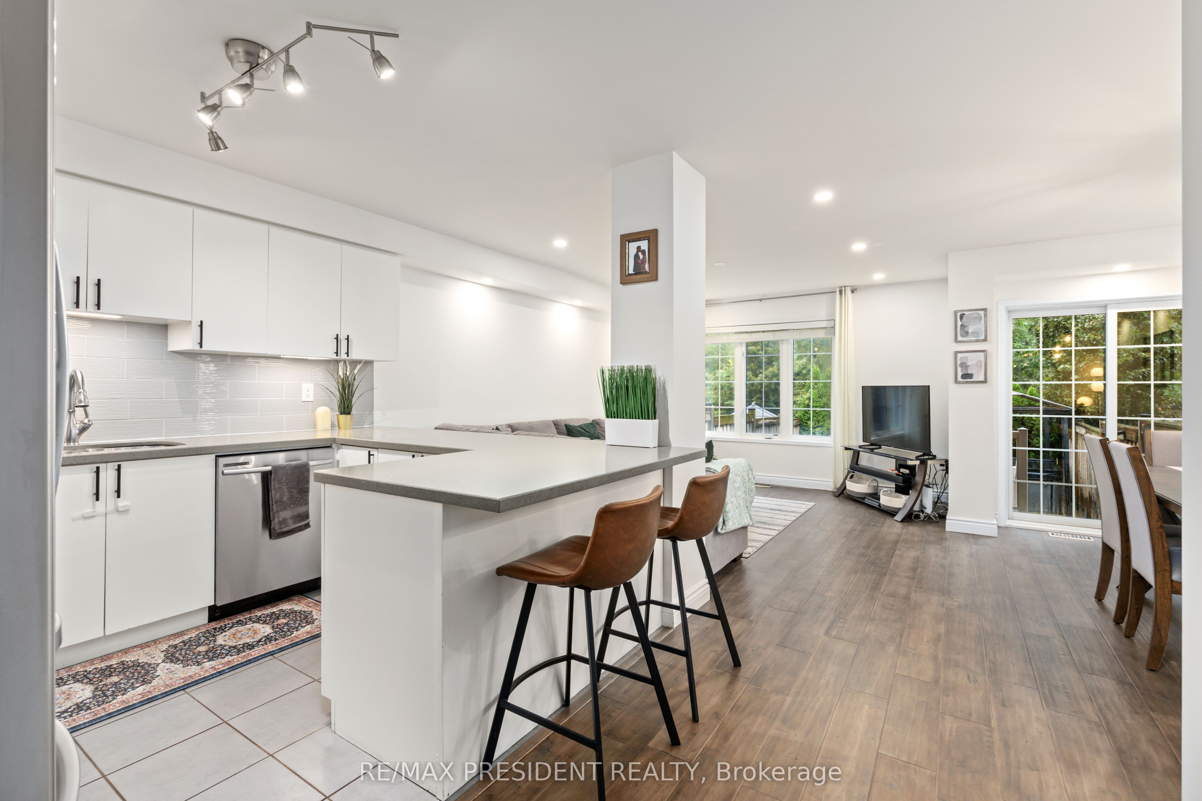 108 underwood Drive