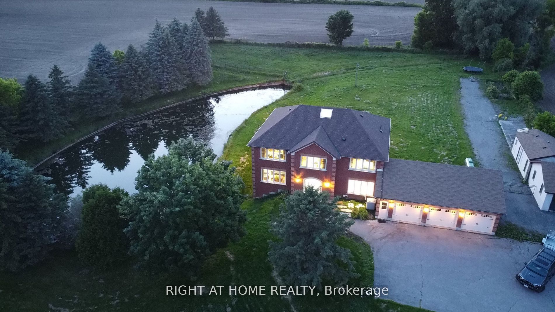 1008 Mount Albert Road