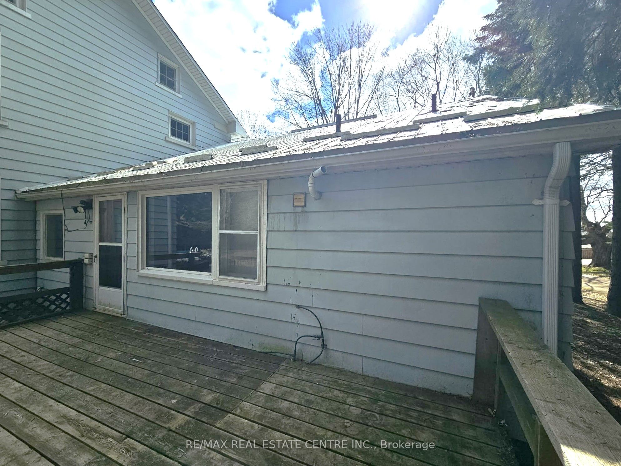 1044 Knechtel Court B