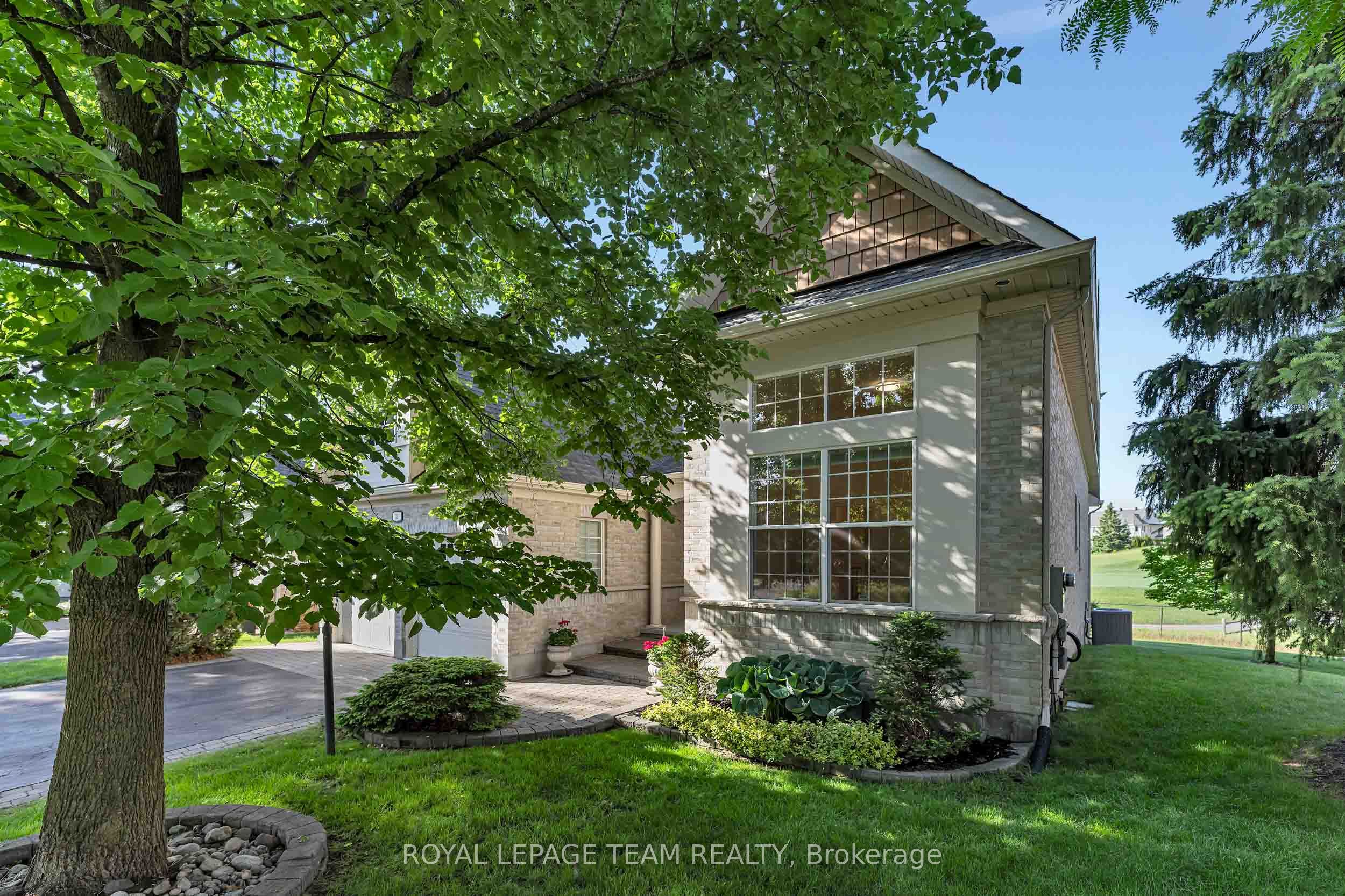 32 Silverthorn Court