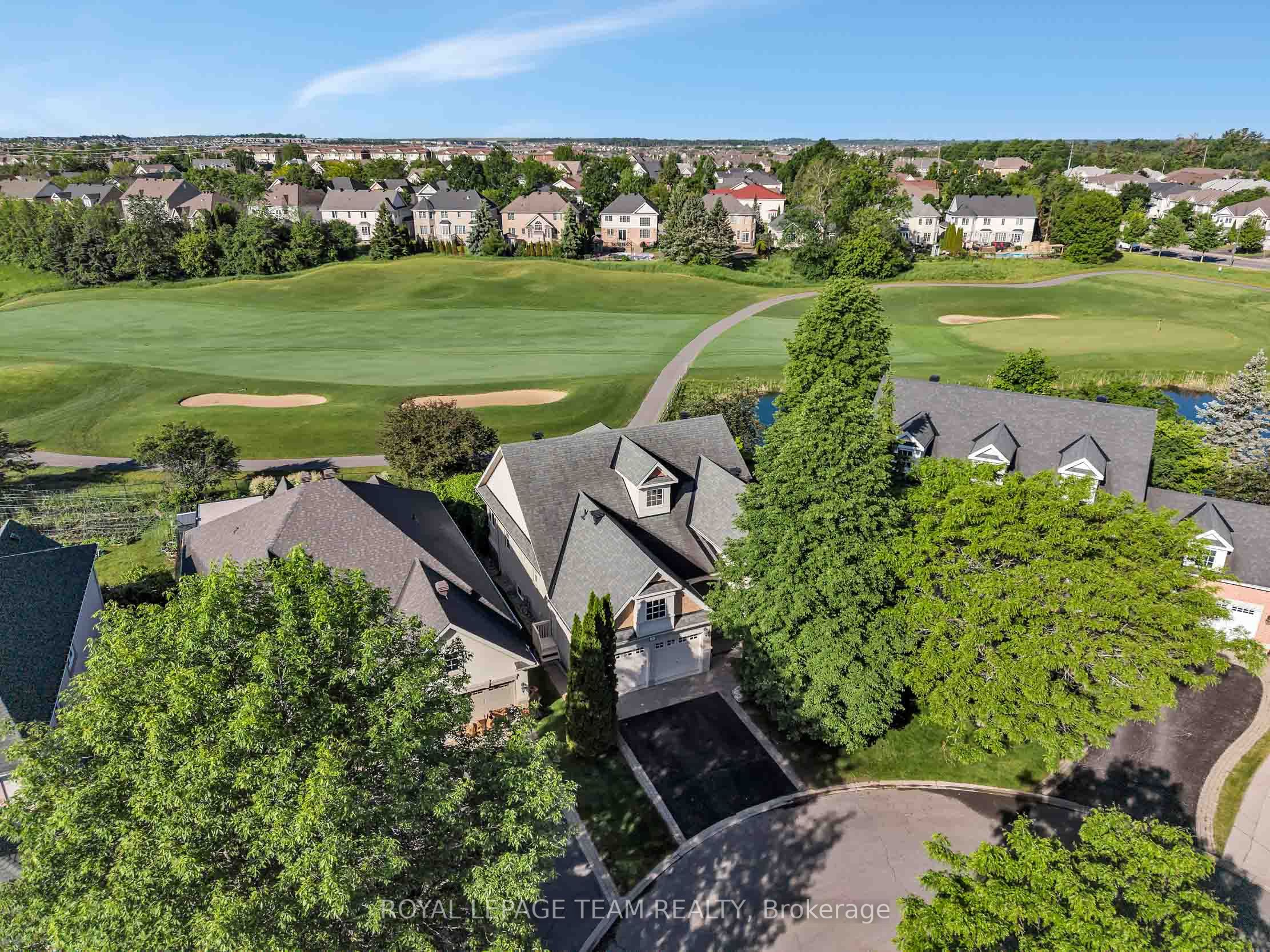 32 Silverthorn Court
