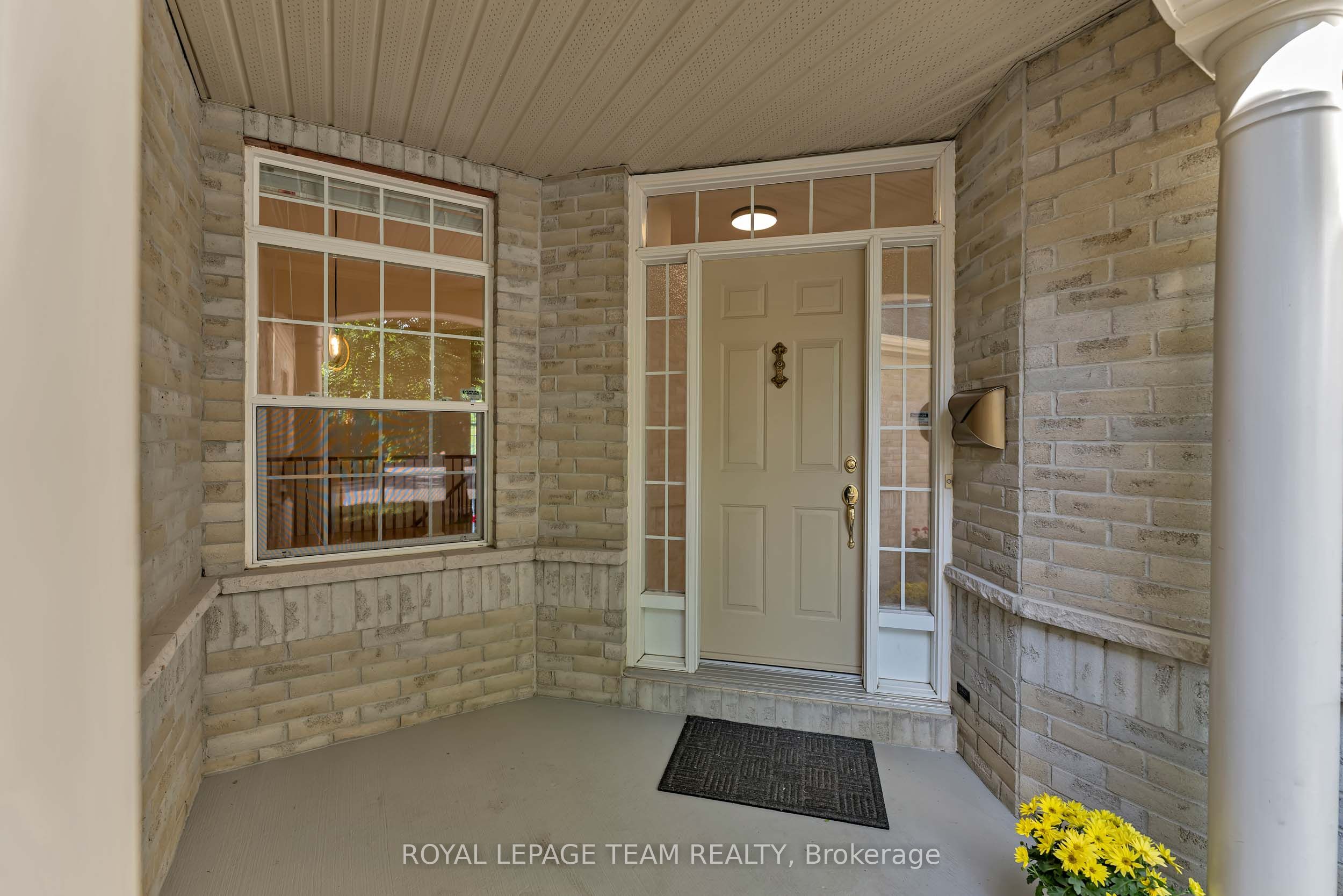 32 Silverthorn Court