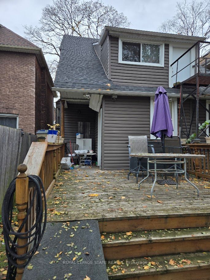 17 Fairleigh Avenue S