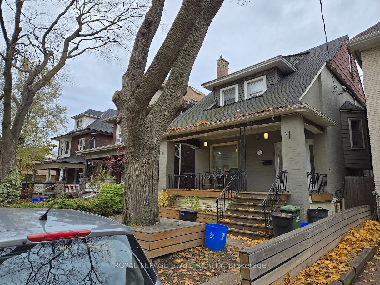 17 Fairleigh Avenue S