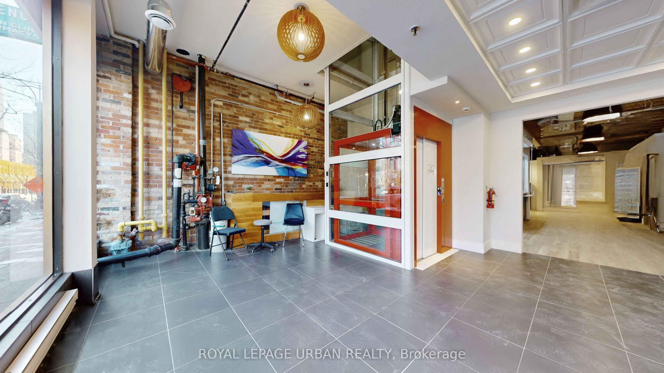 200 Spadina Avenue