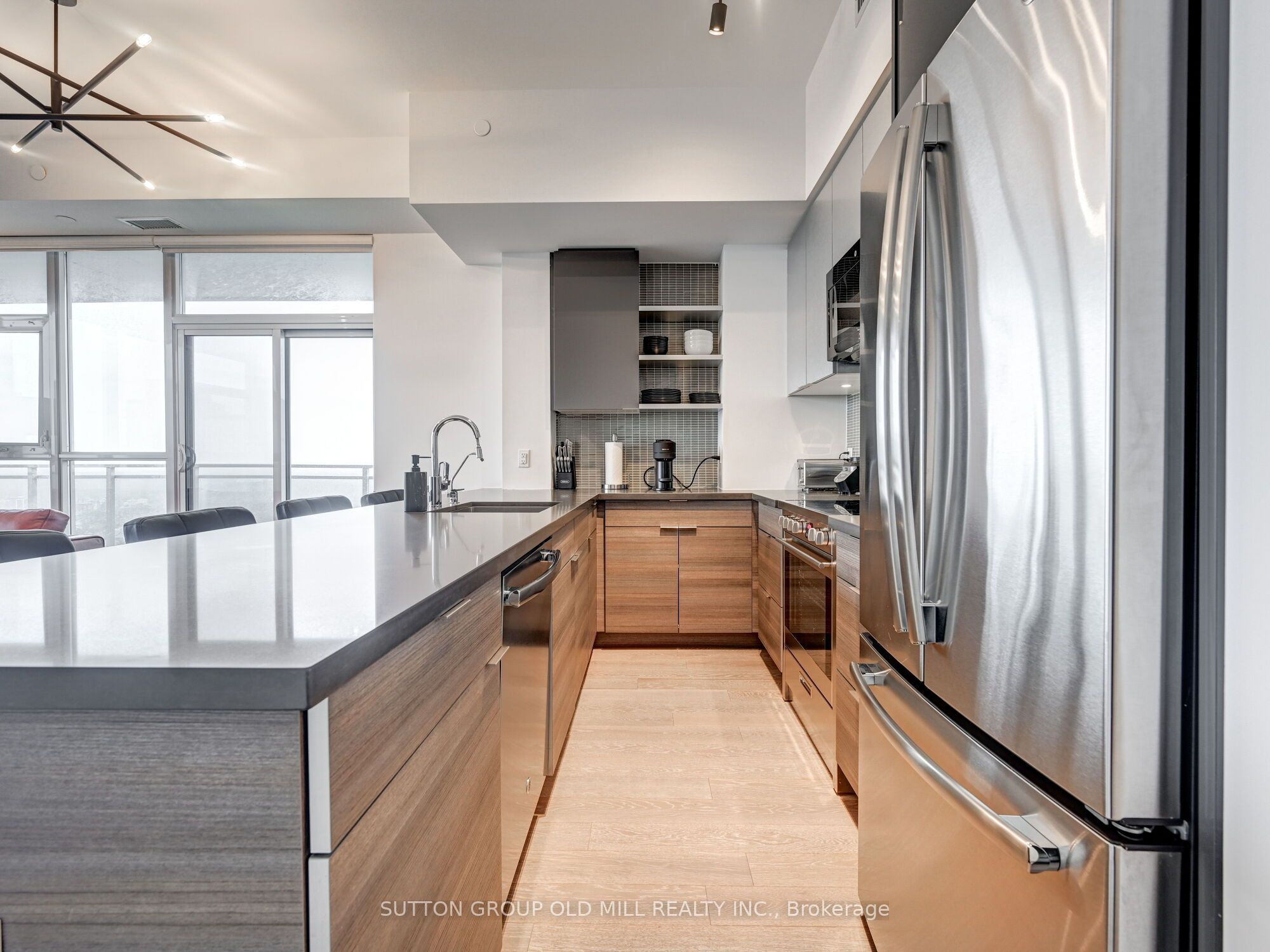33 Shorebreeze Drive Lph3704