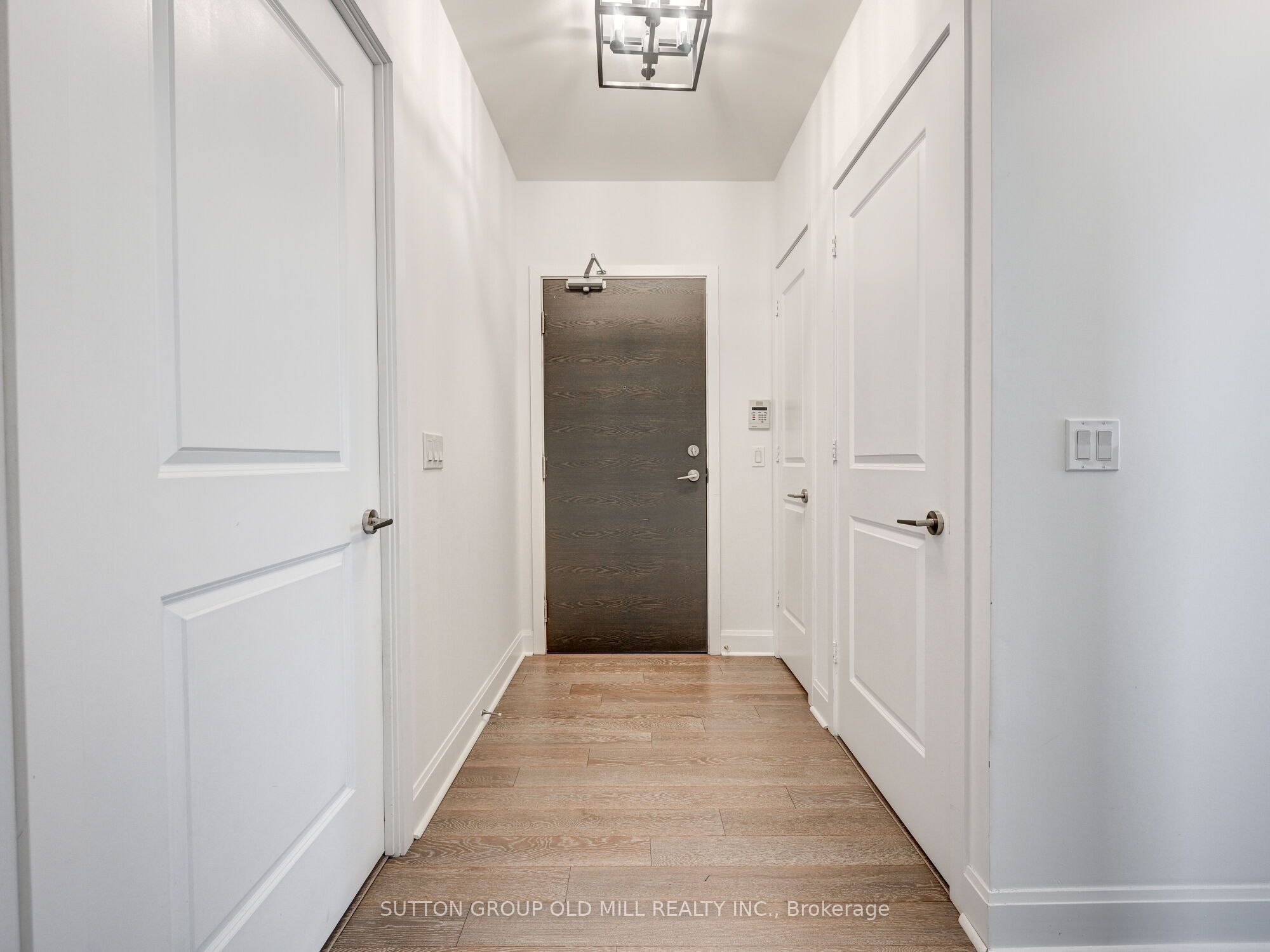 33 Shorebreeze Drive Lph3704