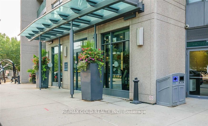 219 Fort York Boulevard 1211