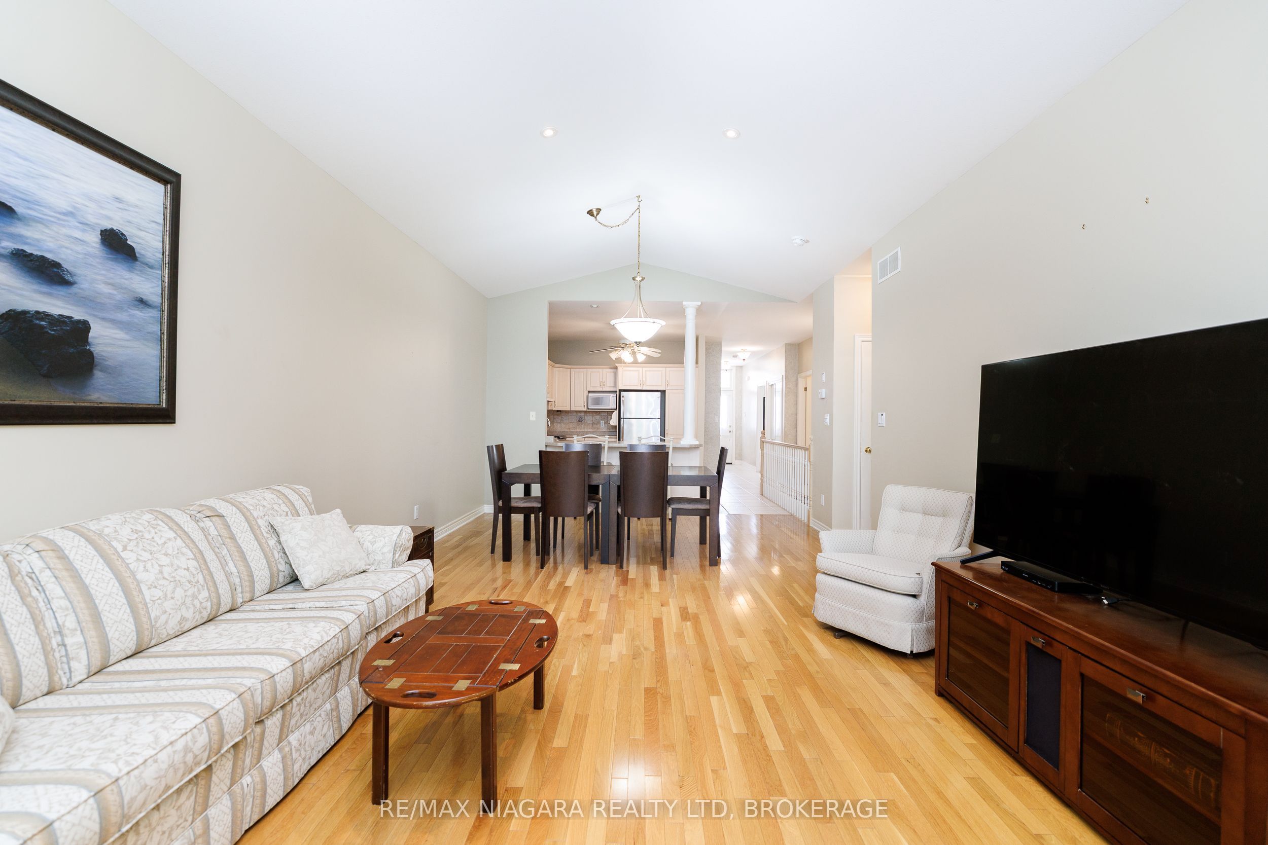 3300 Montrose Road 8