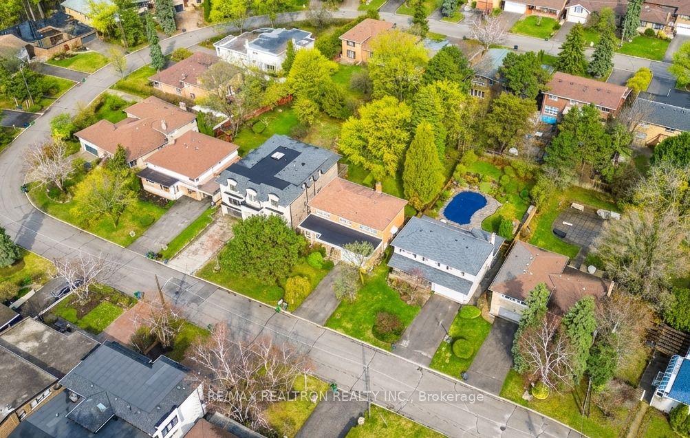 10 HEARTHSTONE Crescent