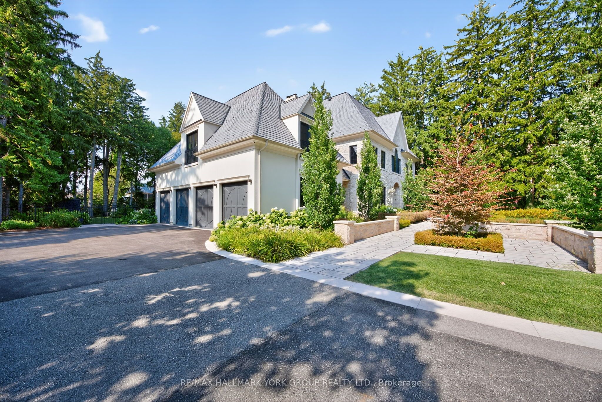 108 Kennedy Street W