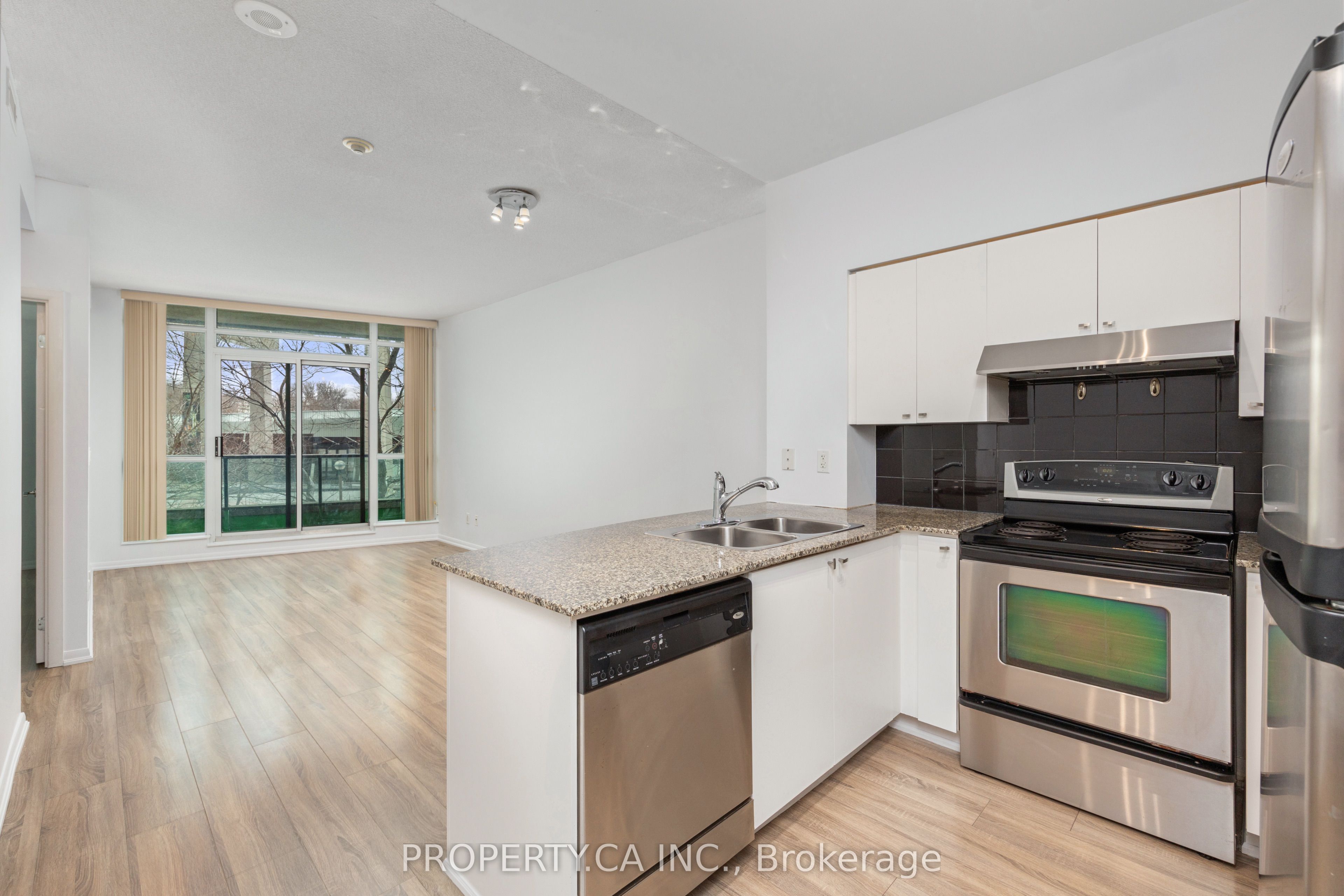 231 Fort York Boulevard 223