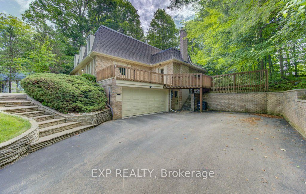 318 Shakespeare Place