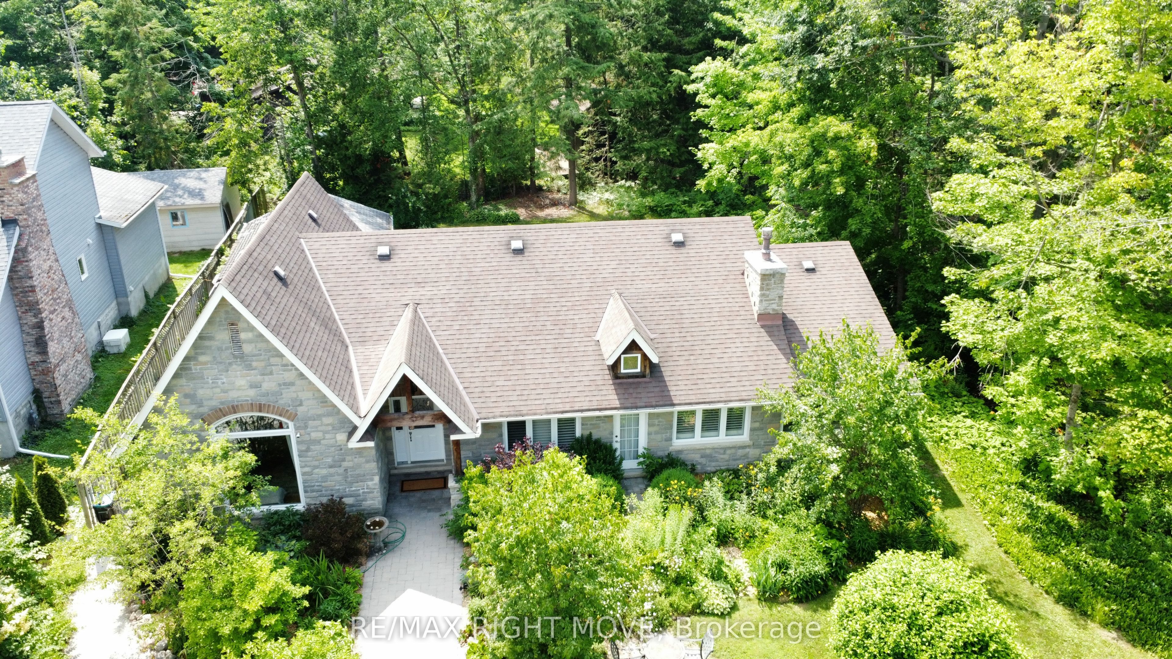 3528 Glenhaven Beach Road