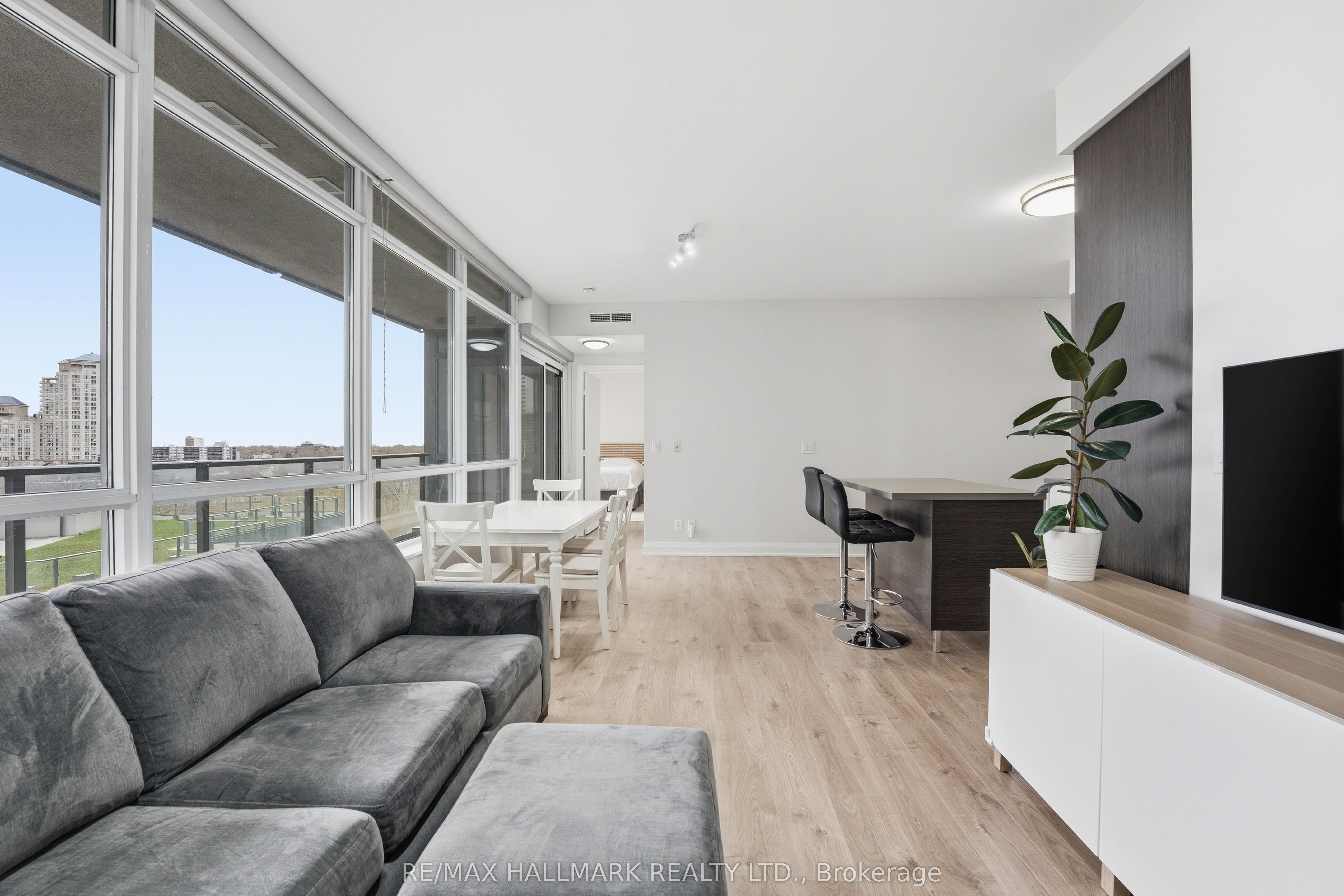 36 Park Lawn Road 710