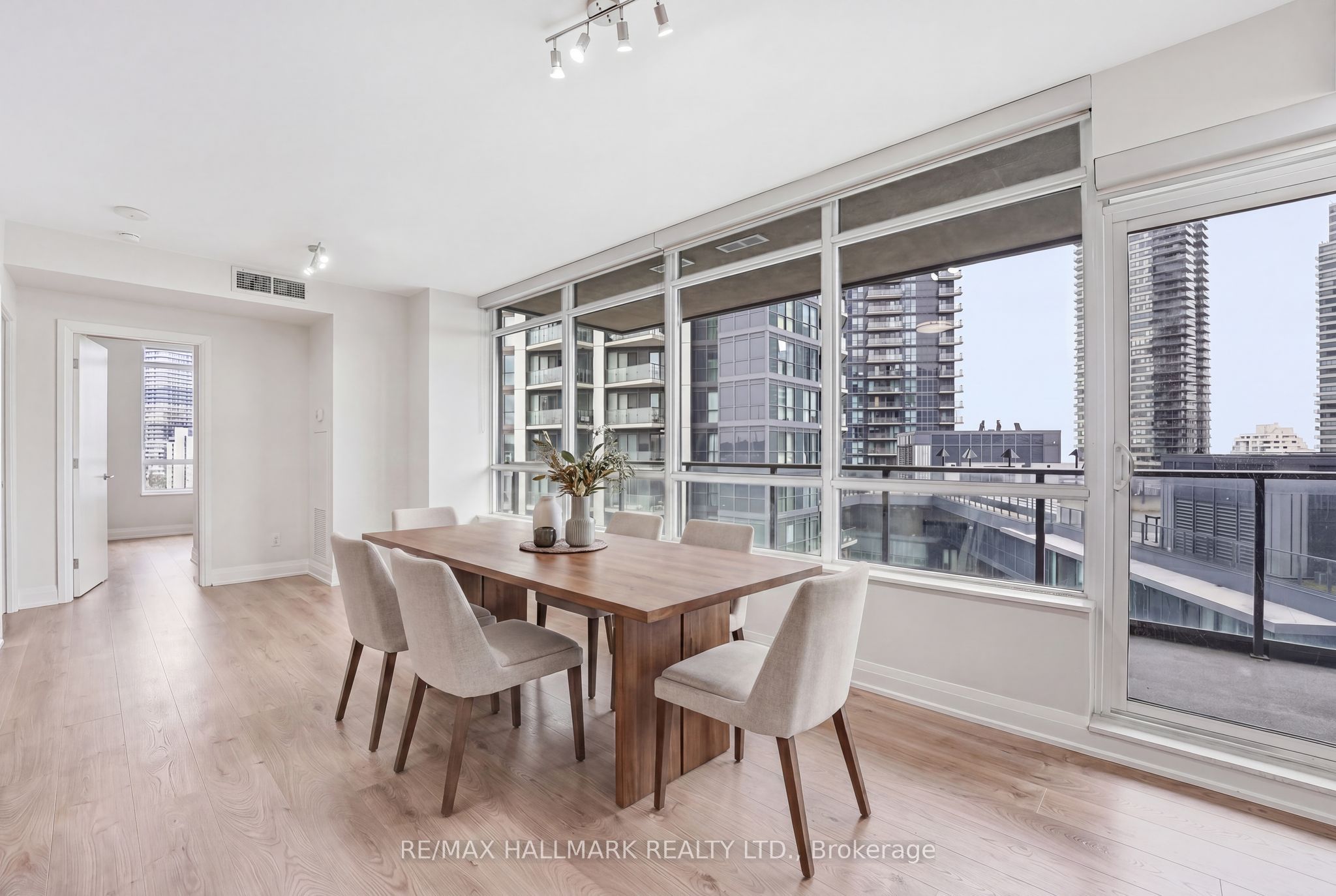 36 Park Lawn Road 710