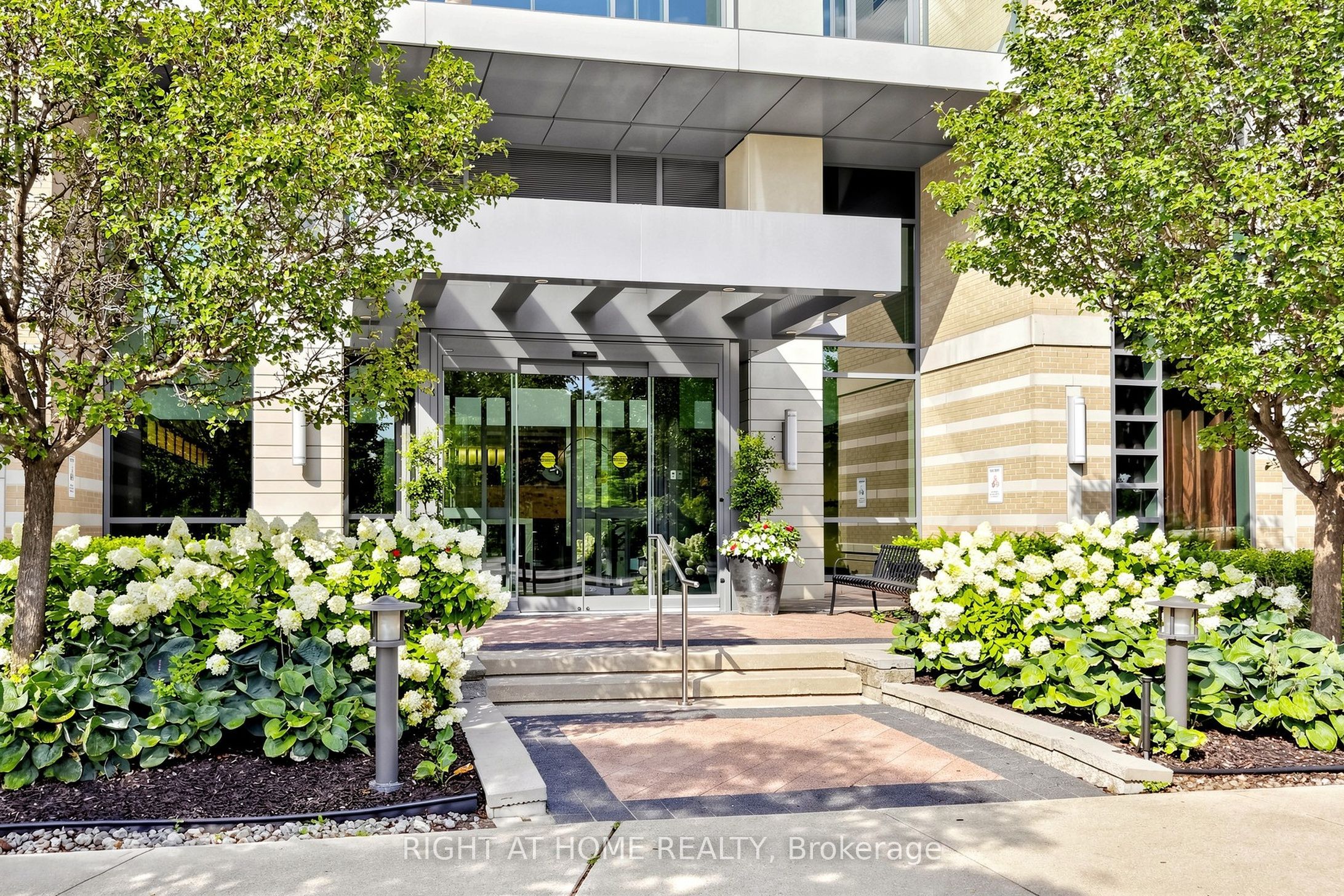 225 Sherway Gardens Road 109