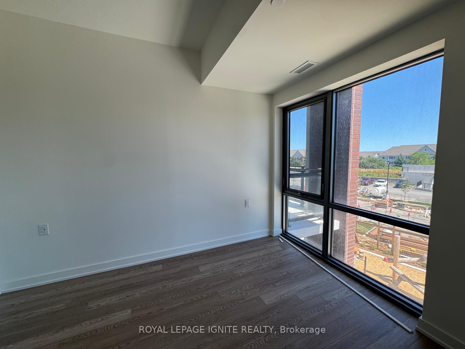 51 Clarington Boulevard 322