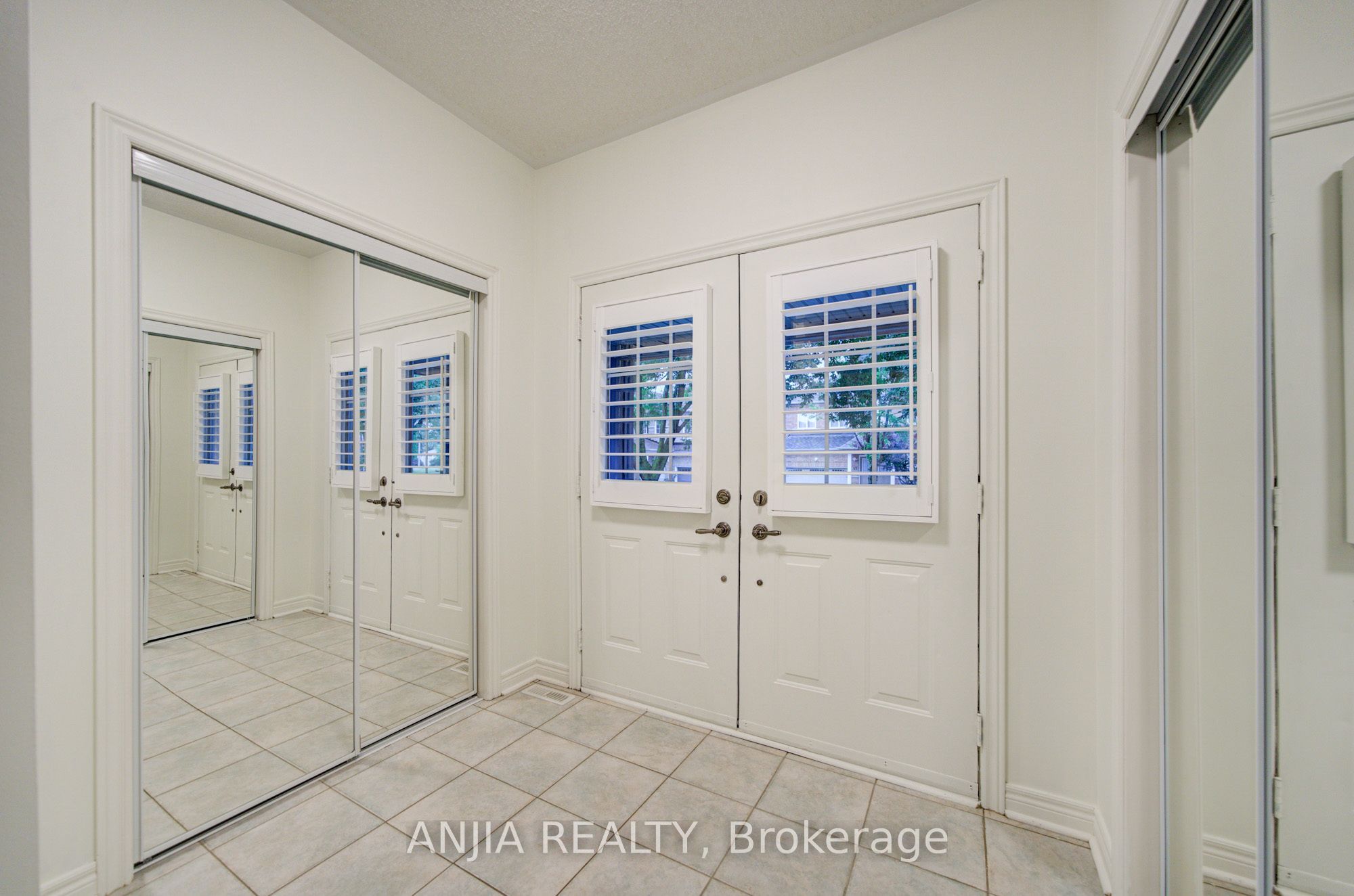 94 Cynthia Jean Street