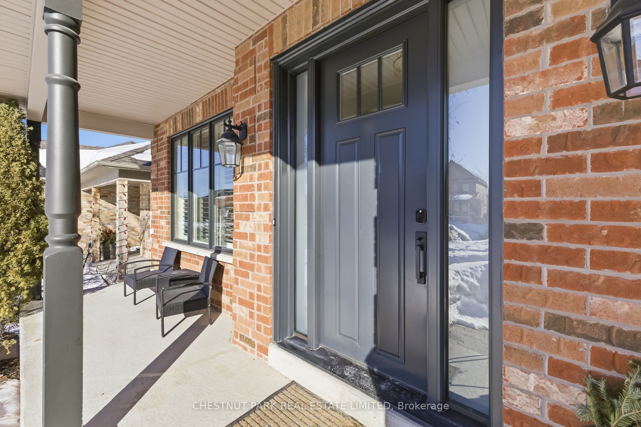 3 Coral Creek Crescent