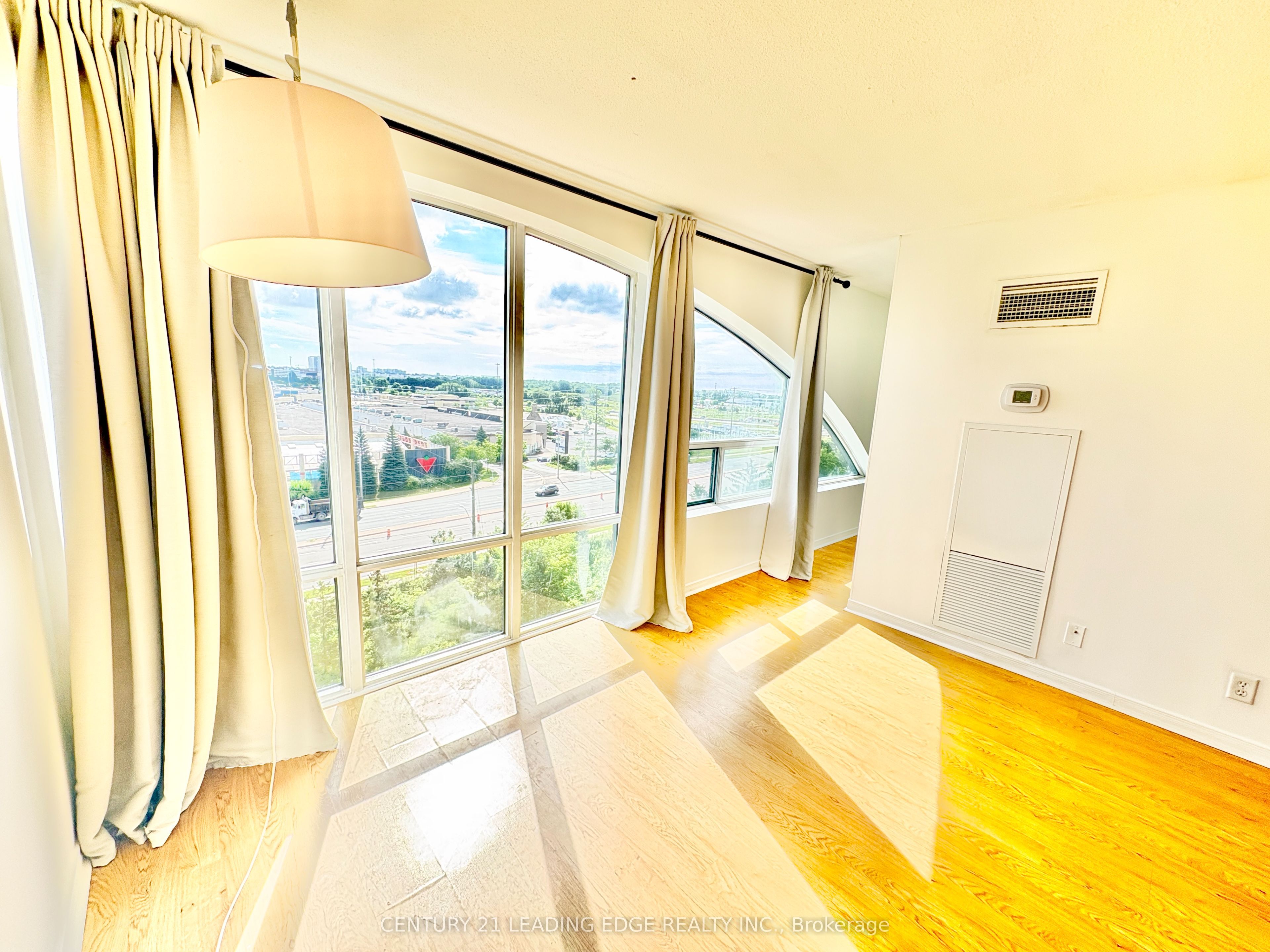 1665 Pickering Parkway 815