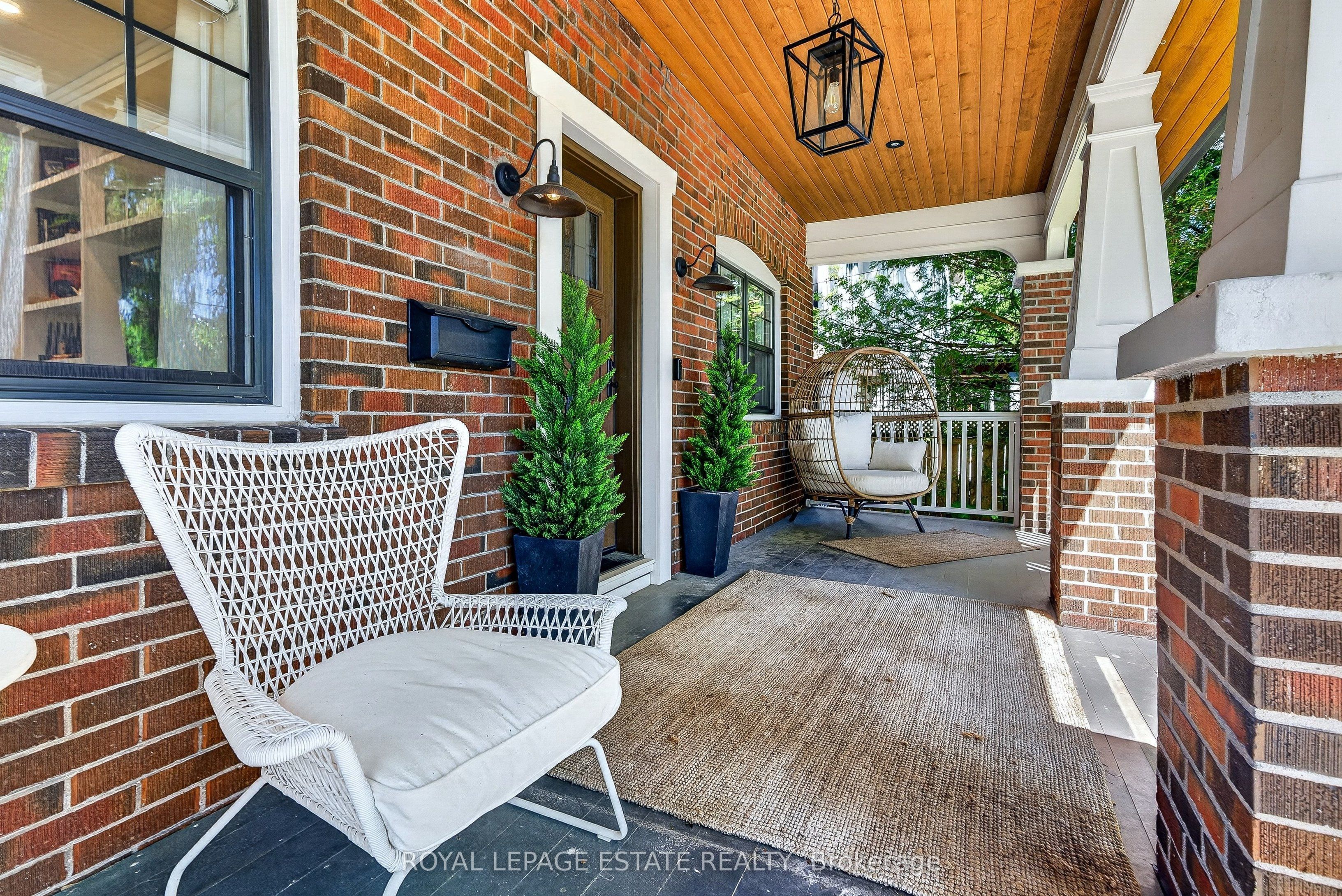 148 Scarboro Crescent
