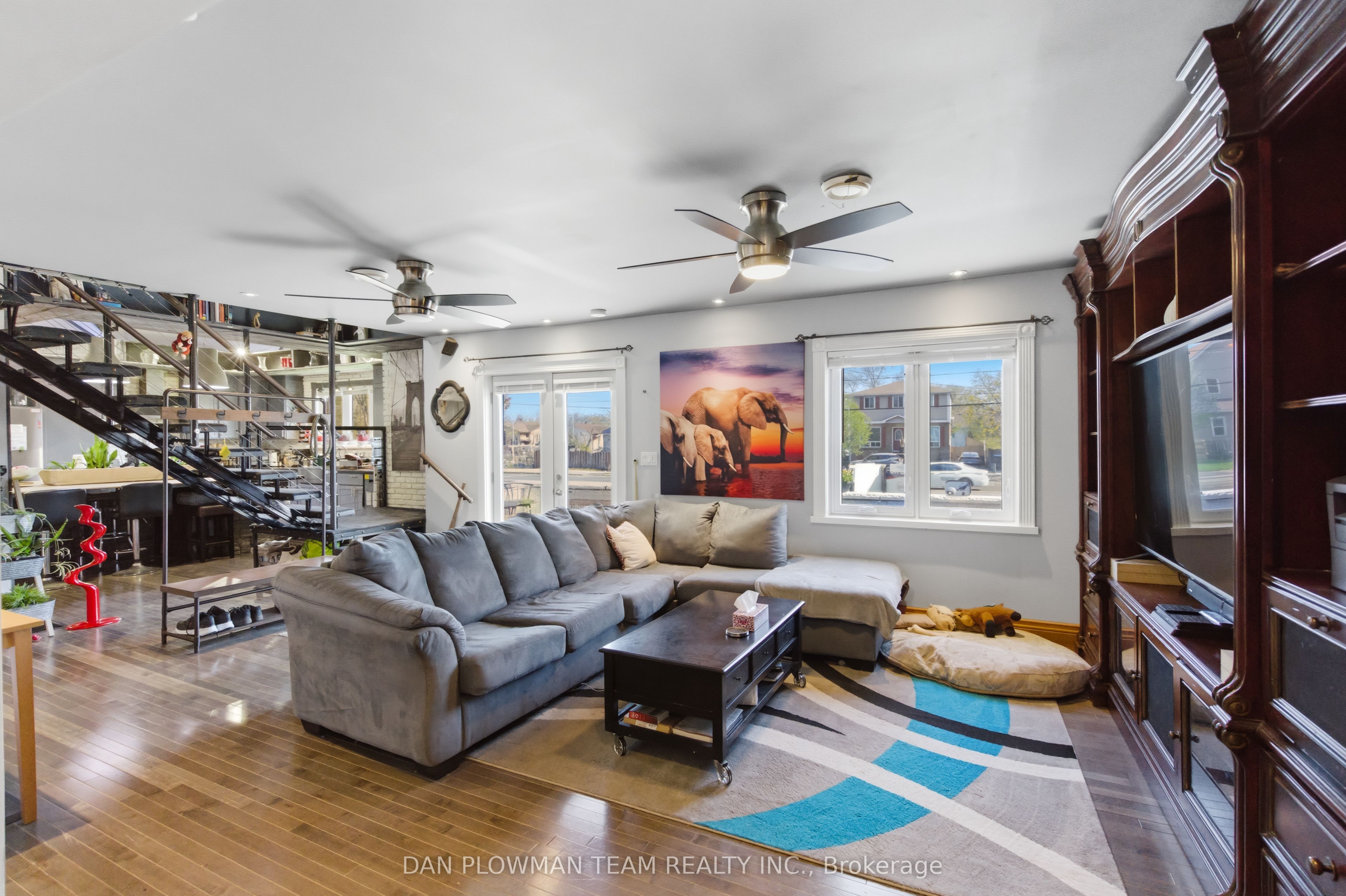 678 King Street W