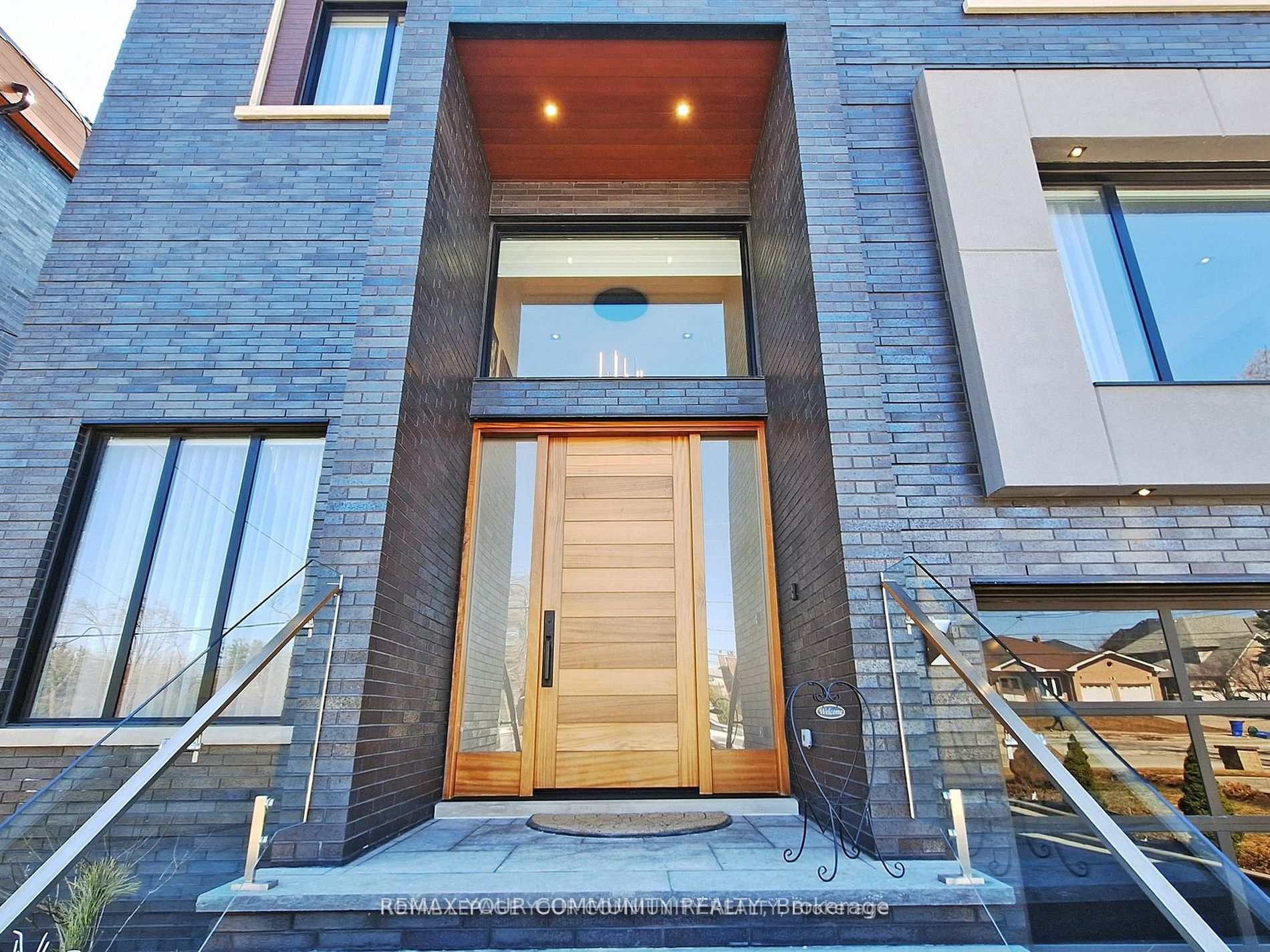 127 Elgin Mills Road W