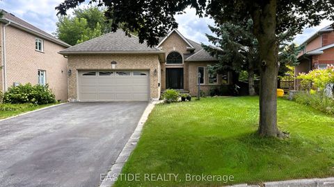 570 Roeder Court Newmarket ON L3Y 8L2