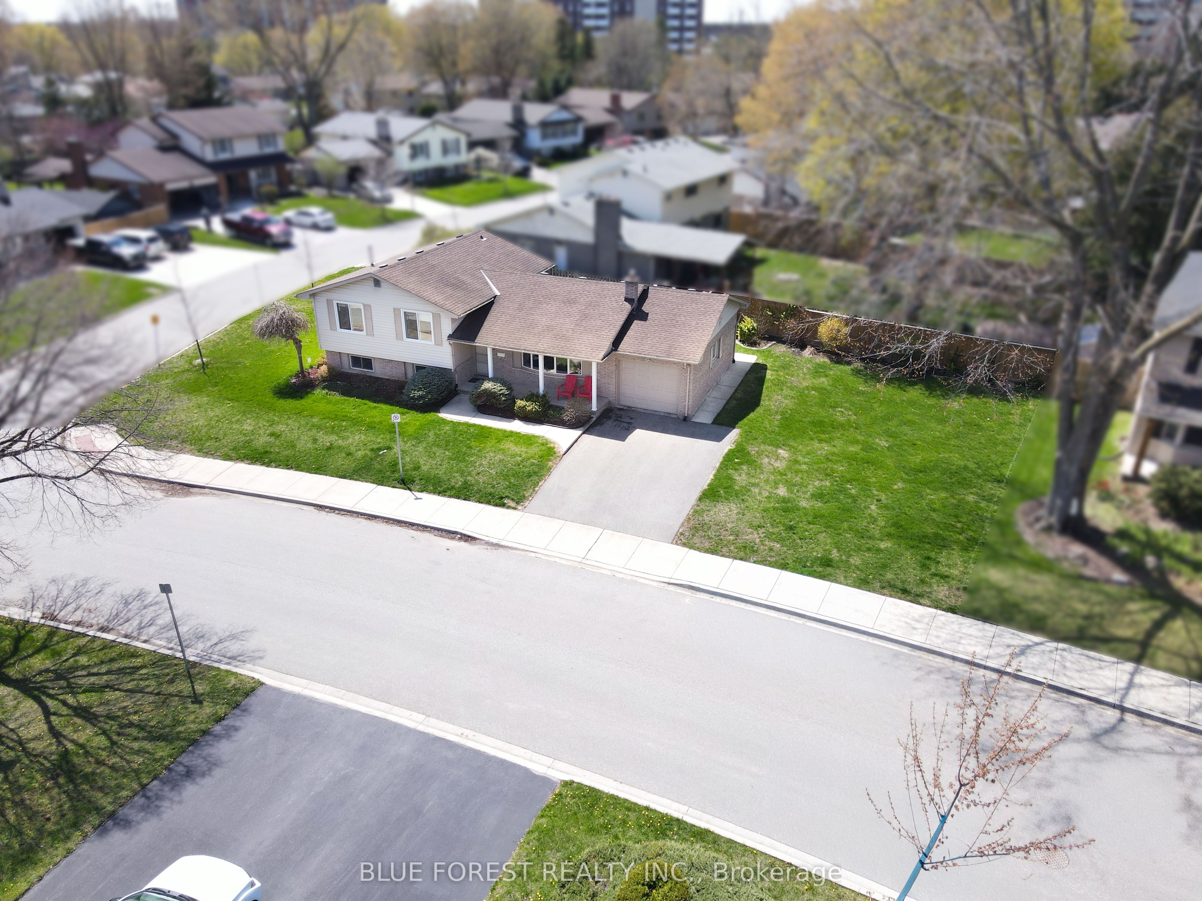 23 Fox Mill Crescent