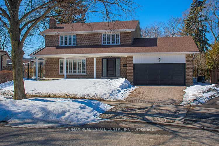 18 Shadetree Crescent