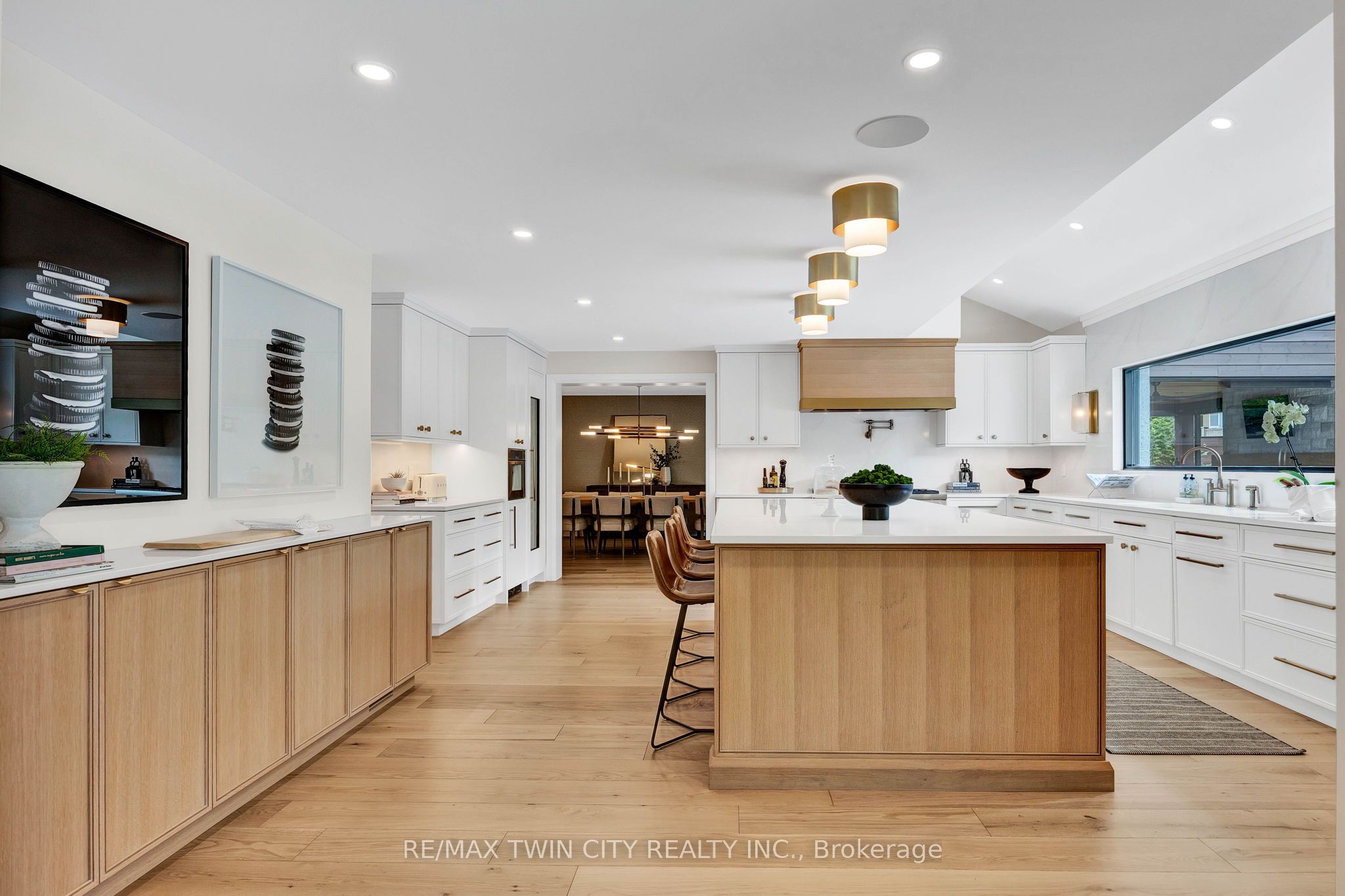 47 HUNTLEY Crescent
