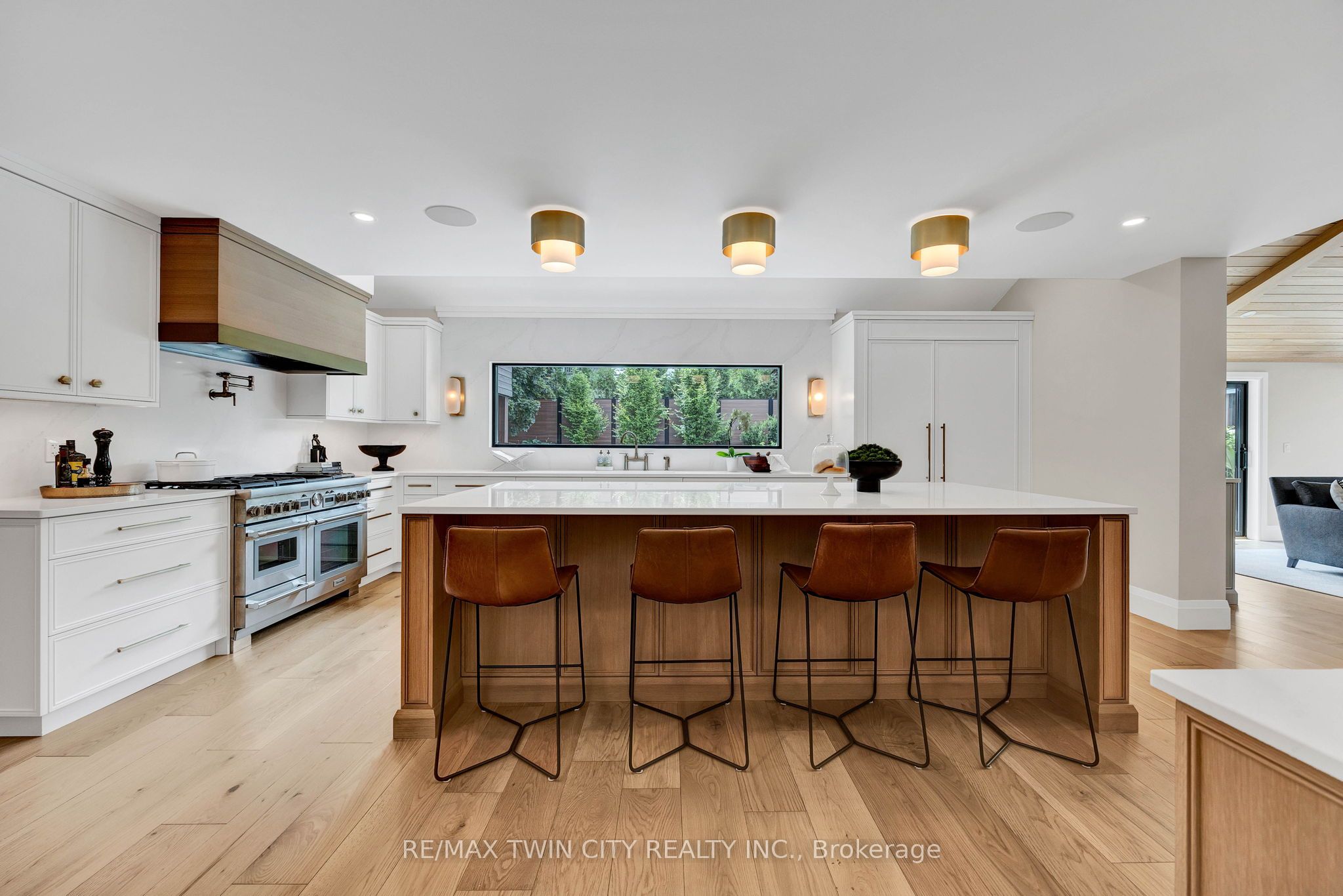 47 HUNTLEY Crescent