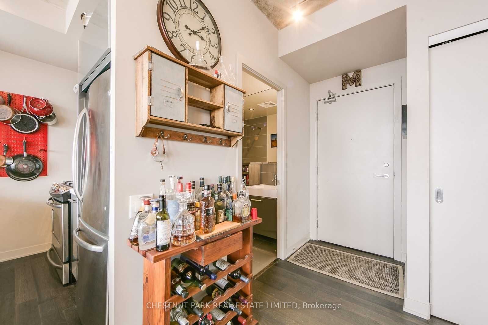 318 King Street E 1009