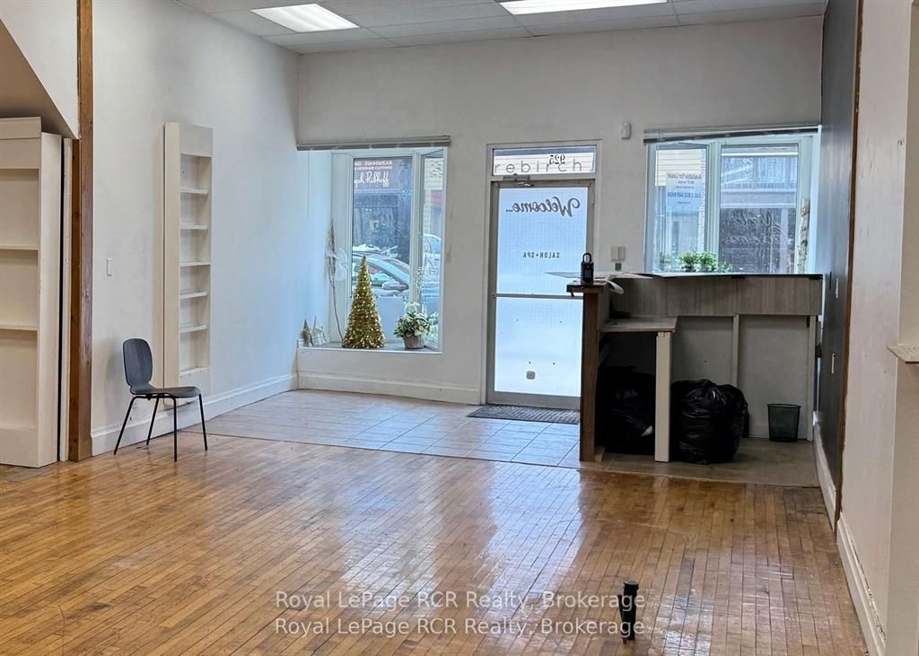 925 & 927 2ND Avenue E