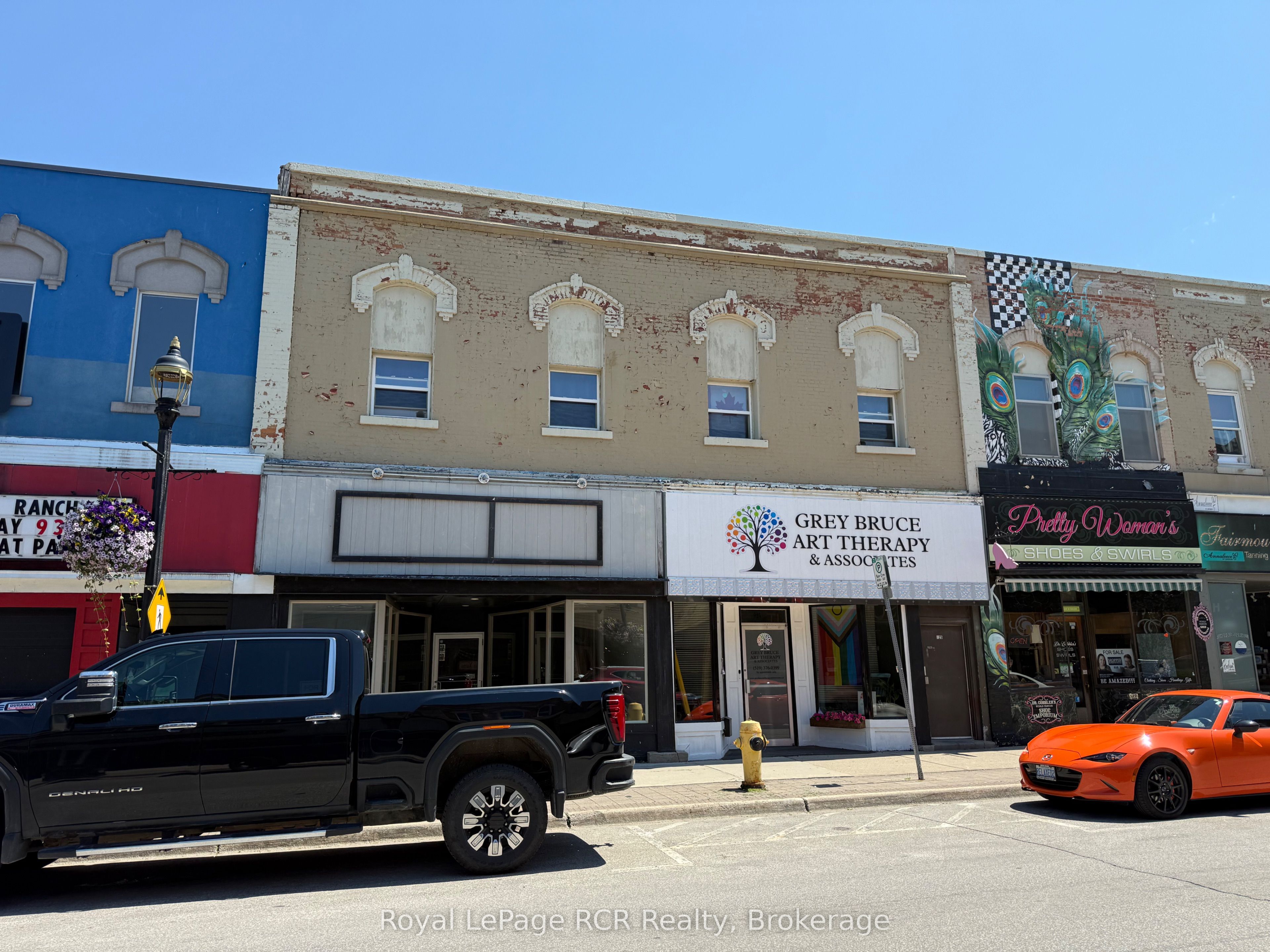 925 & 927 2ND Avenue E