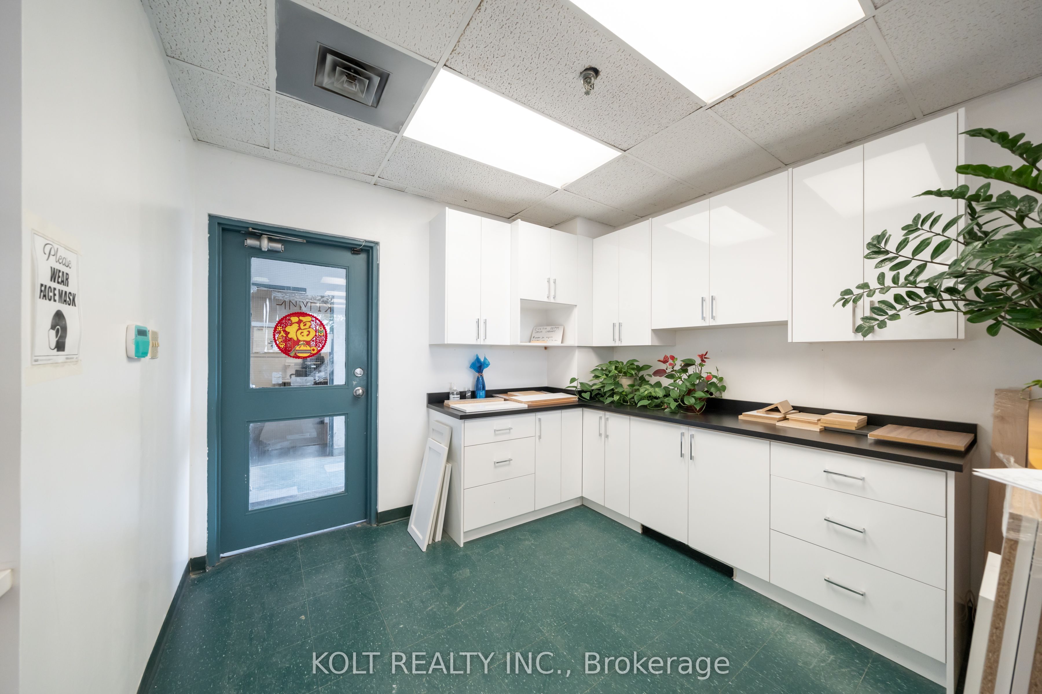 270 Esna Park Drive 1