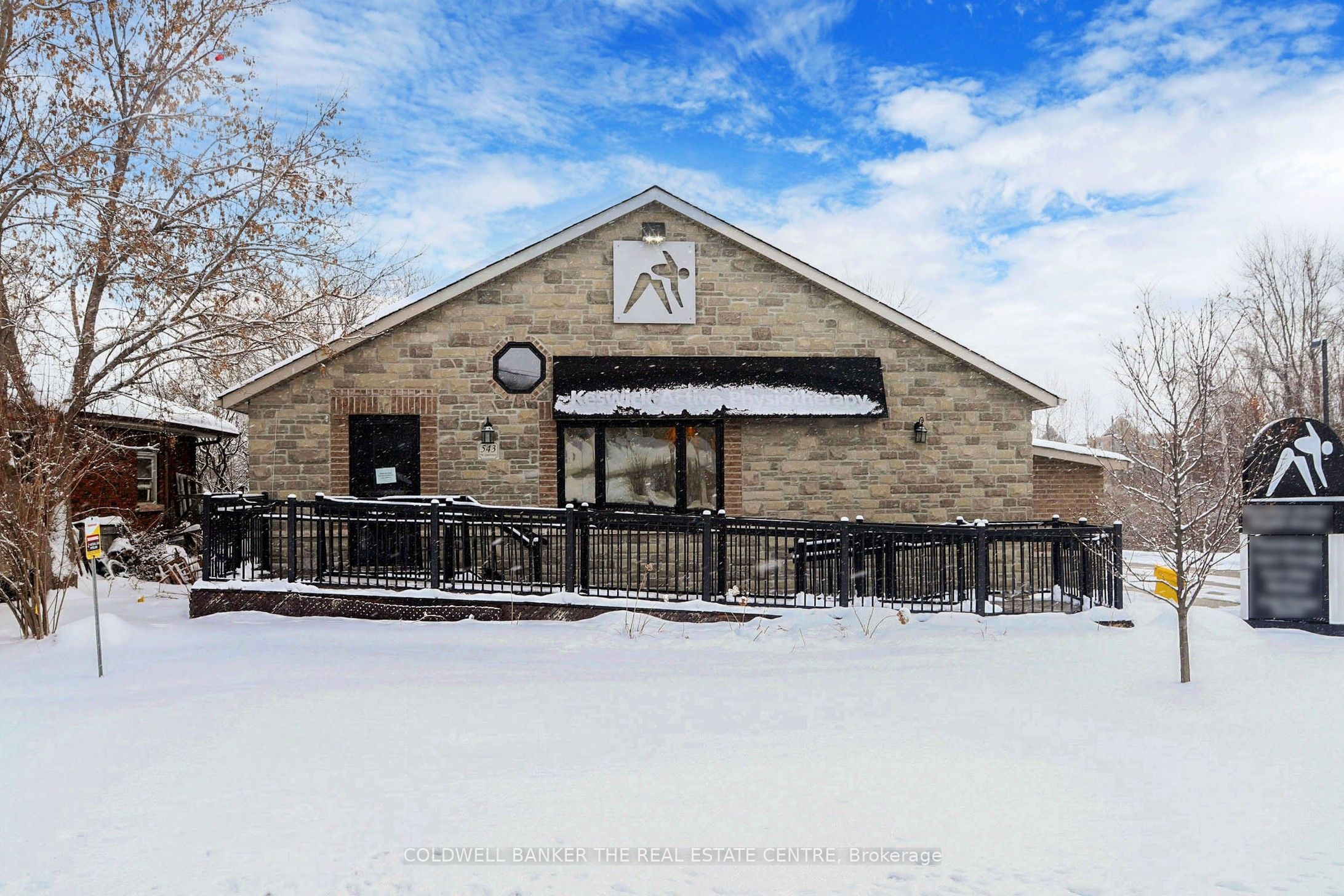 543 The Queensway N/A S